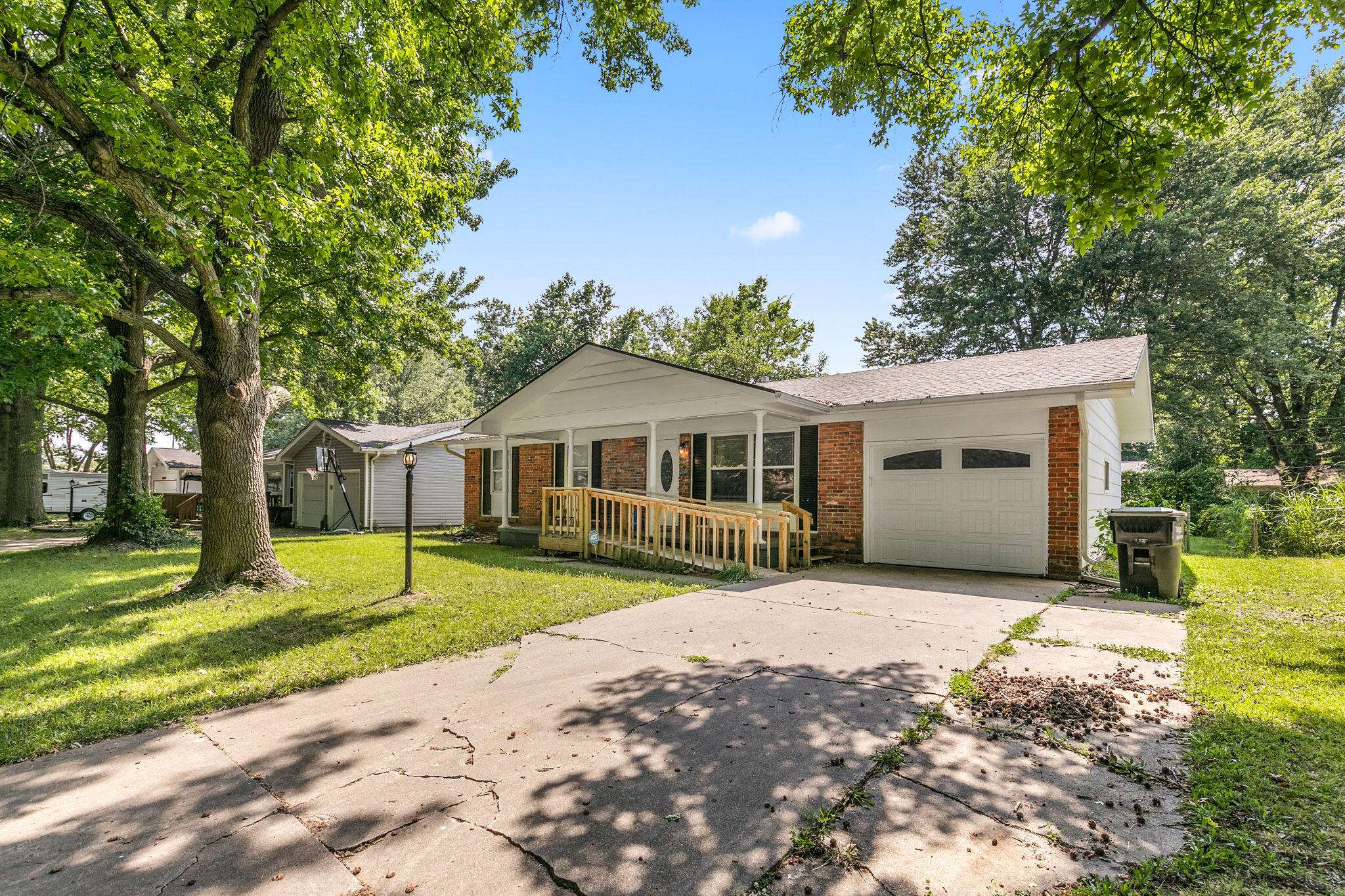 Springfield, MO 65807,2517 S Nettleton Avenue