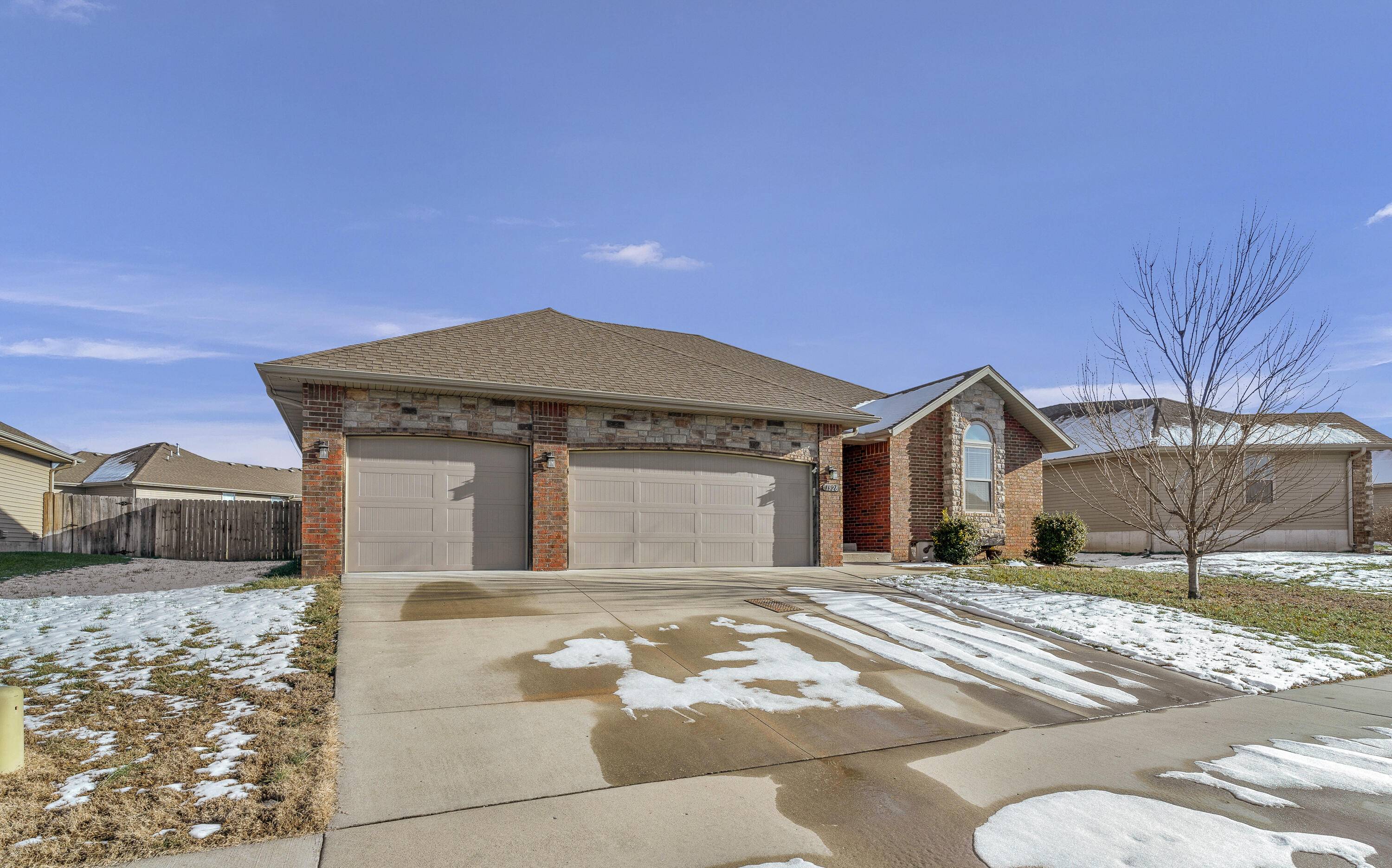 Nixa, MO 65714,1928 N Brookhollow Drive
