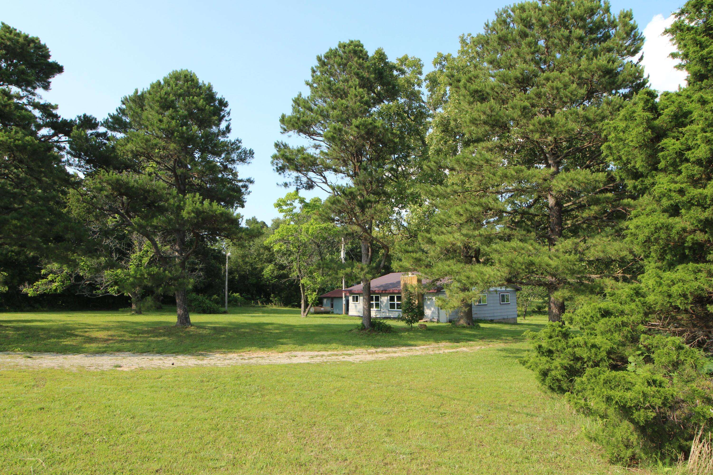 Koshkonong, MO 65692,1245 Us Highway 63