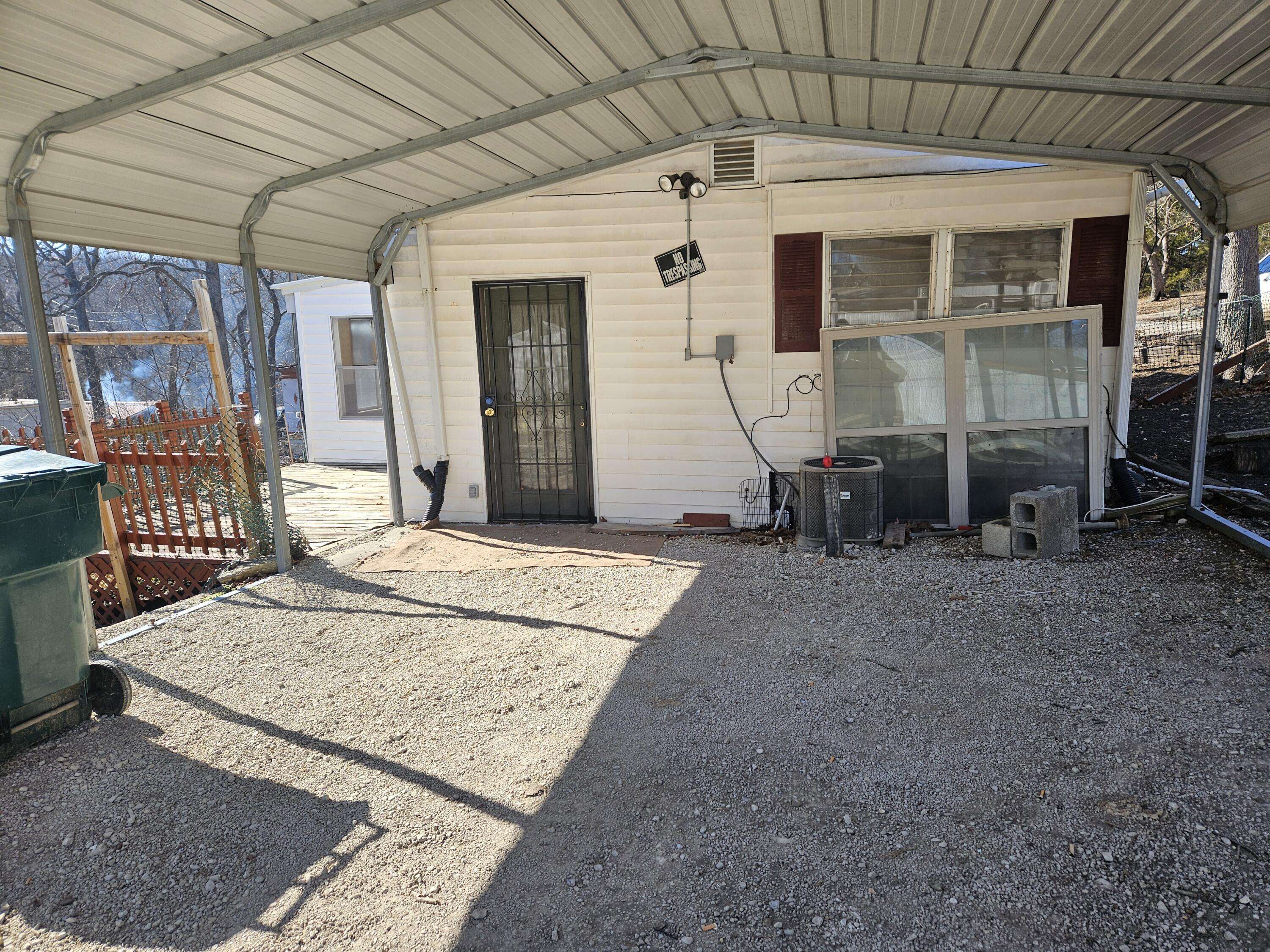 Pittsburg, MO 65724,23318 Lindley Cove Drive