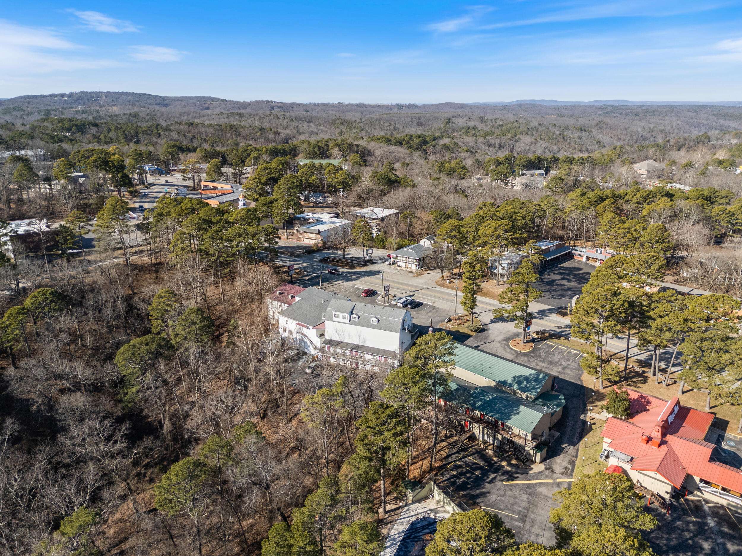 Eureka Springs, AR 72632,2038 E Van Buren