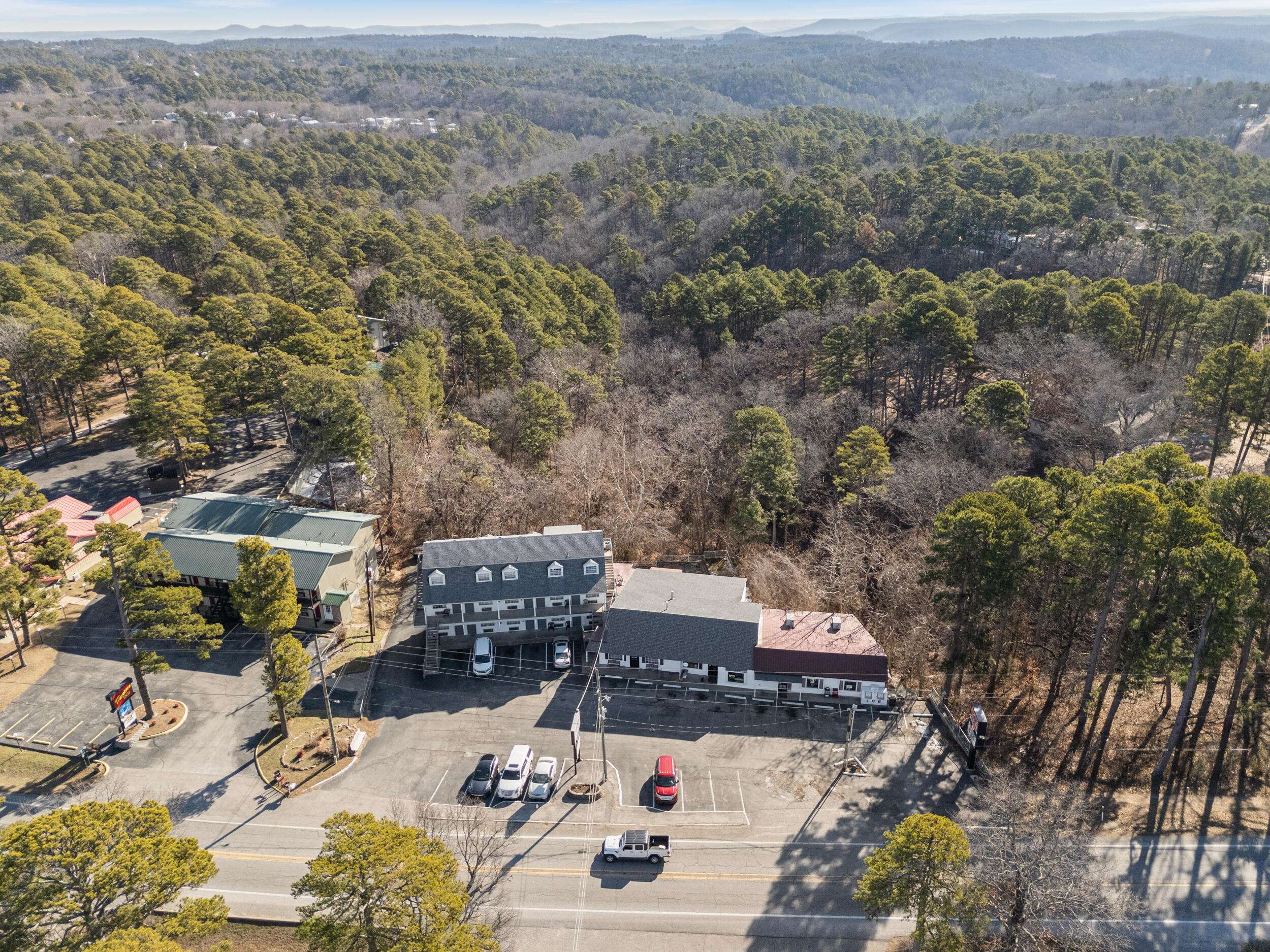 Eureka Springs, AR 72632,2038 E Van Buren