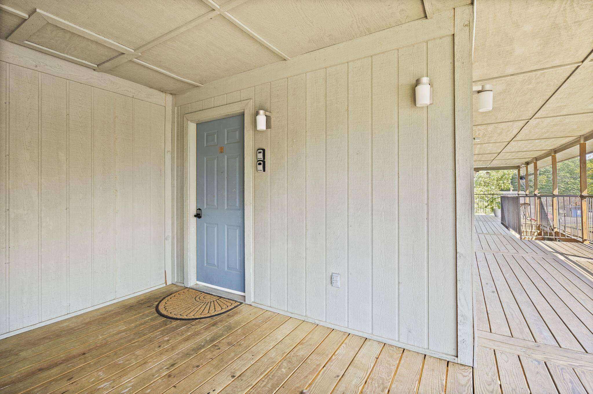 Branson West, MO 65737,527 Notch Lane #10