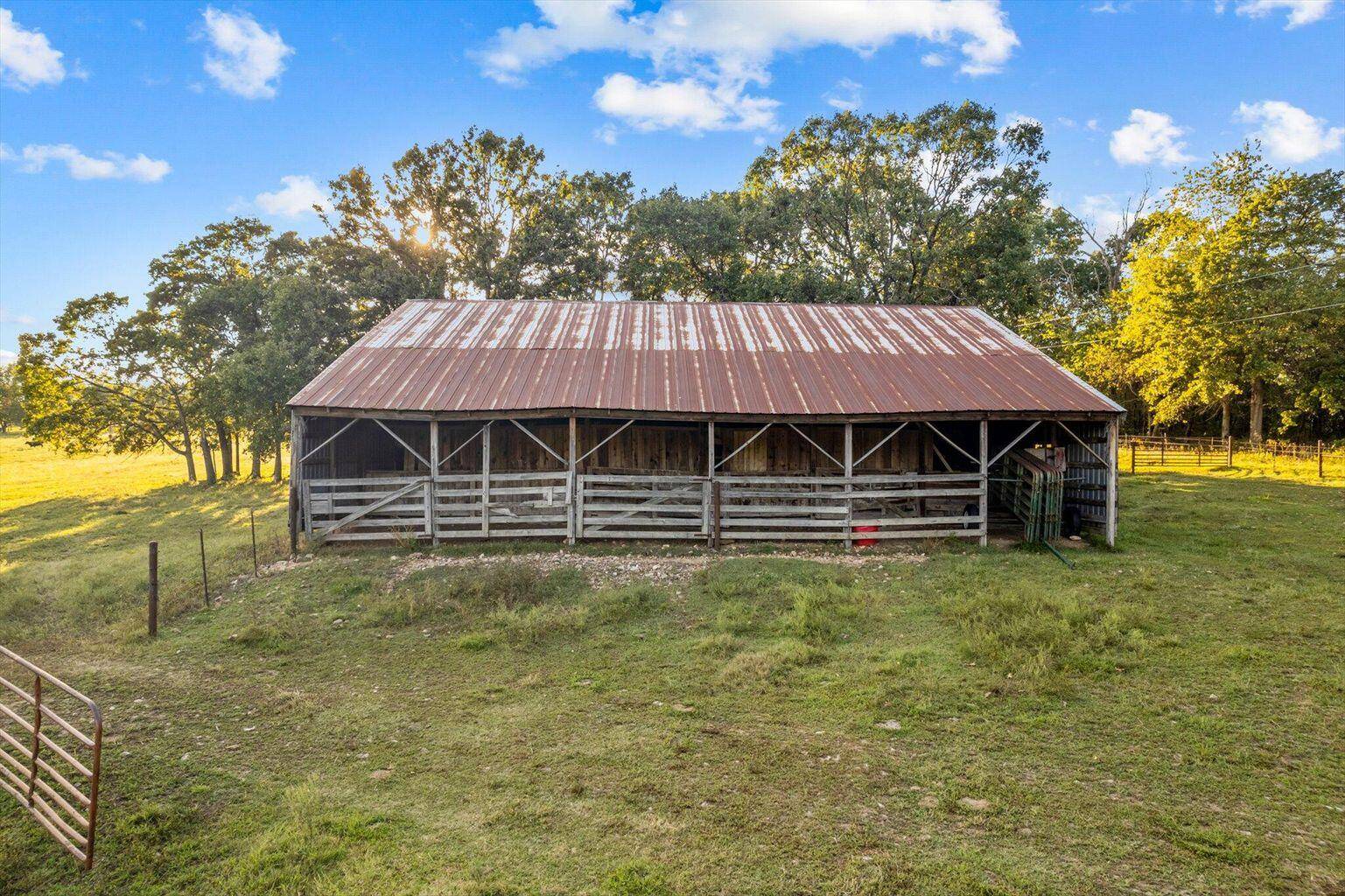 Aurora, MO 65605,000 Lawrence 2230