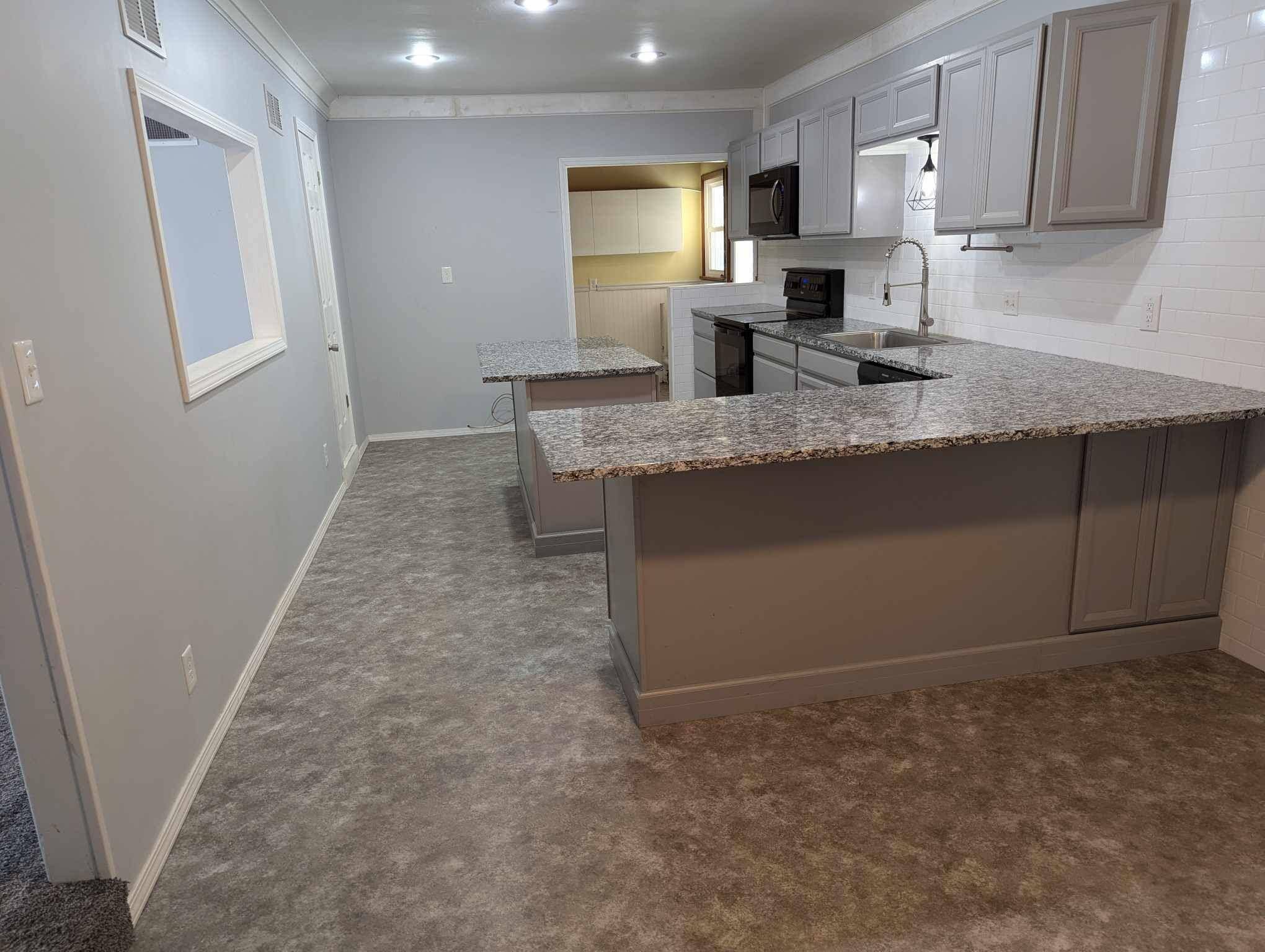 Springfield, MO 65804,2133 S Link Avenue