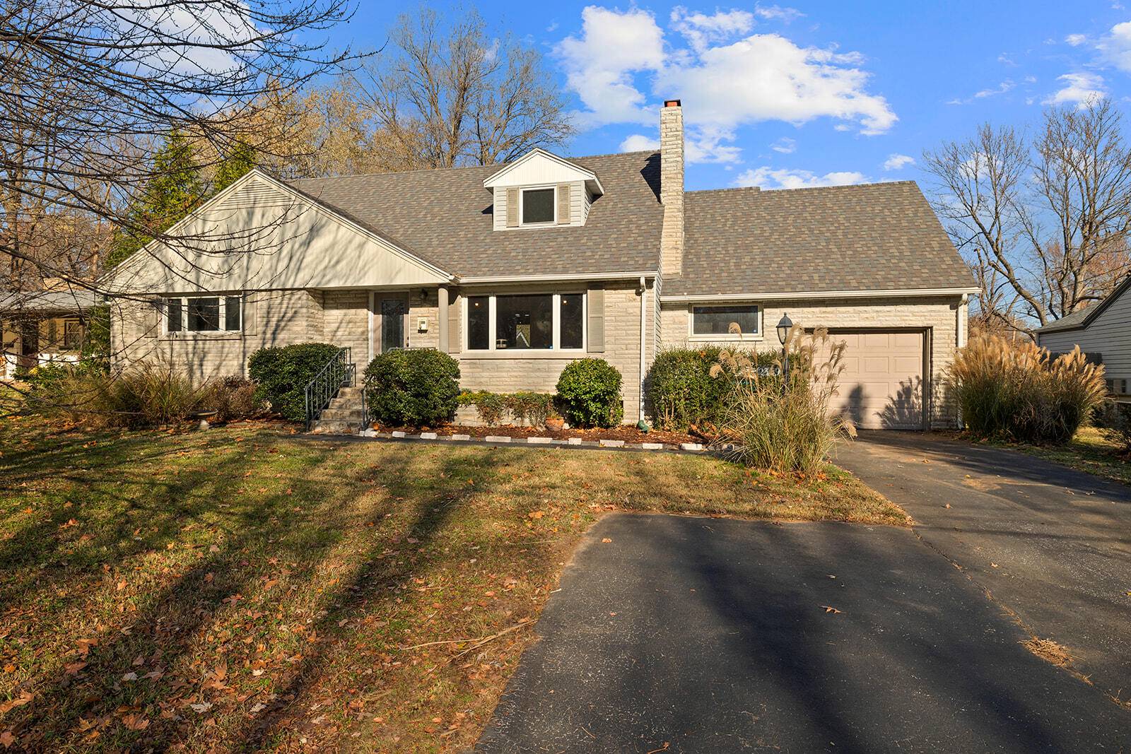 Springfield, MO 65804,2369 E Seminole Street