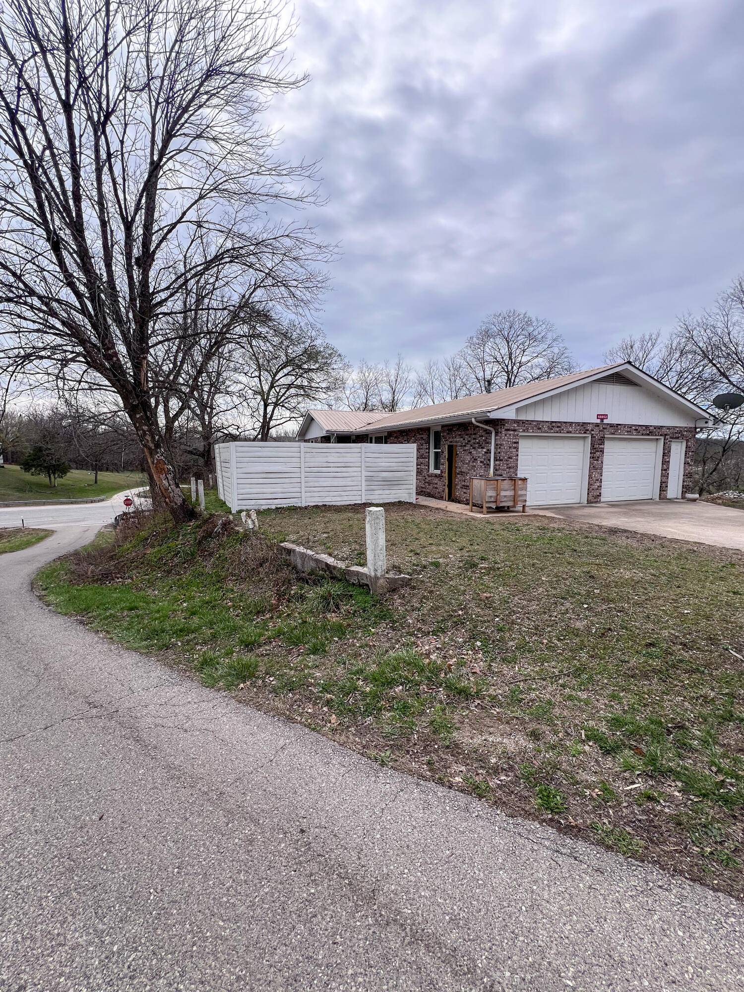 Hermitage, MO 65668,18852 Spring Street