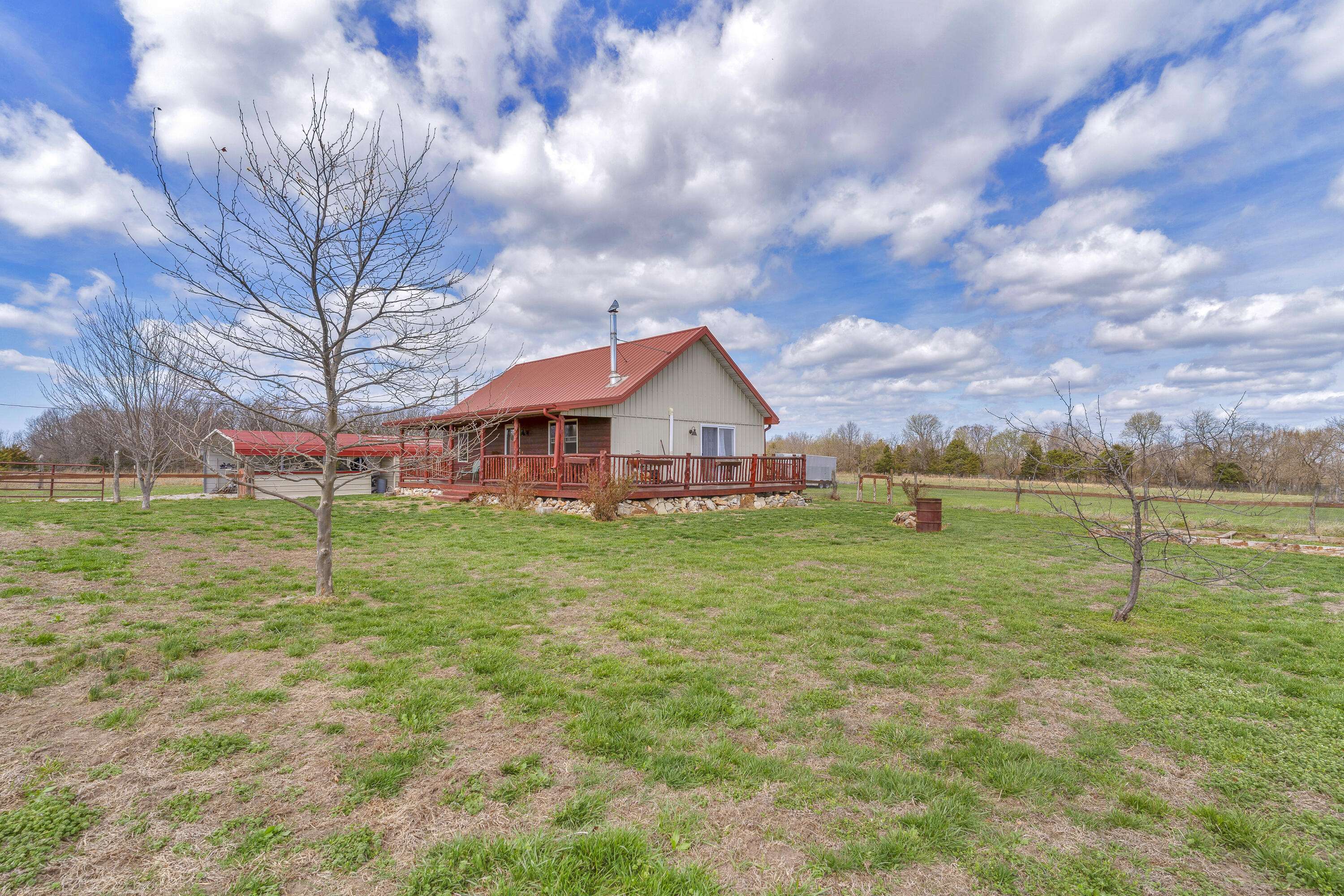 Dunnegan, MO 65640,135 E 370th Road