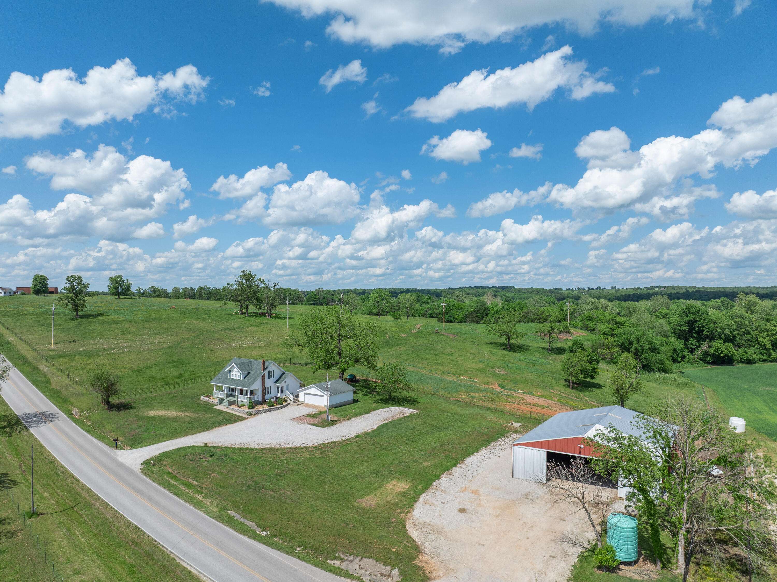 Bolivar, MO 65613,1865 Highway Kk
