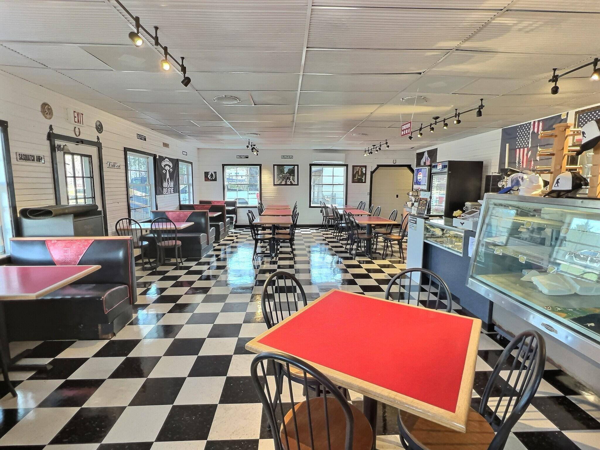 Winona, MO 65588,8221 Highway 19 N