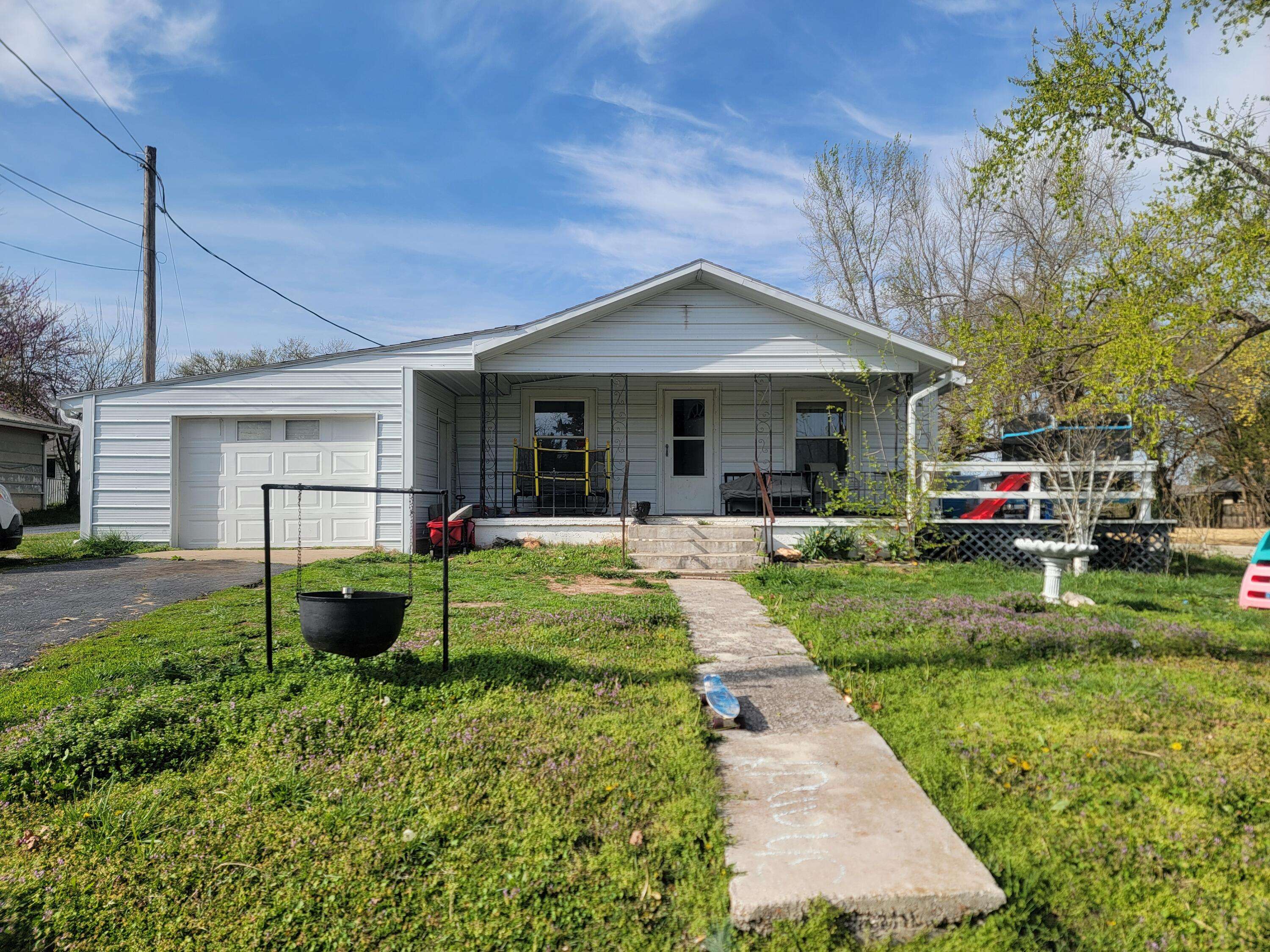 Highlandville, MO 65669,350 Kentling Avenue