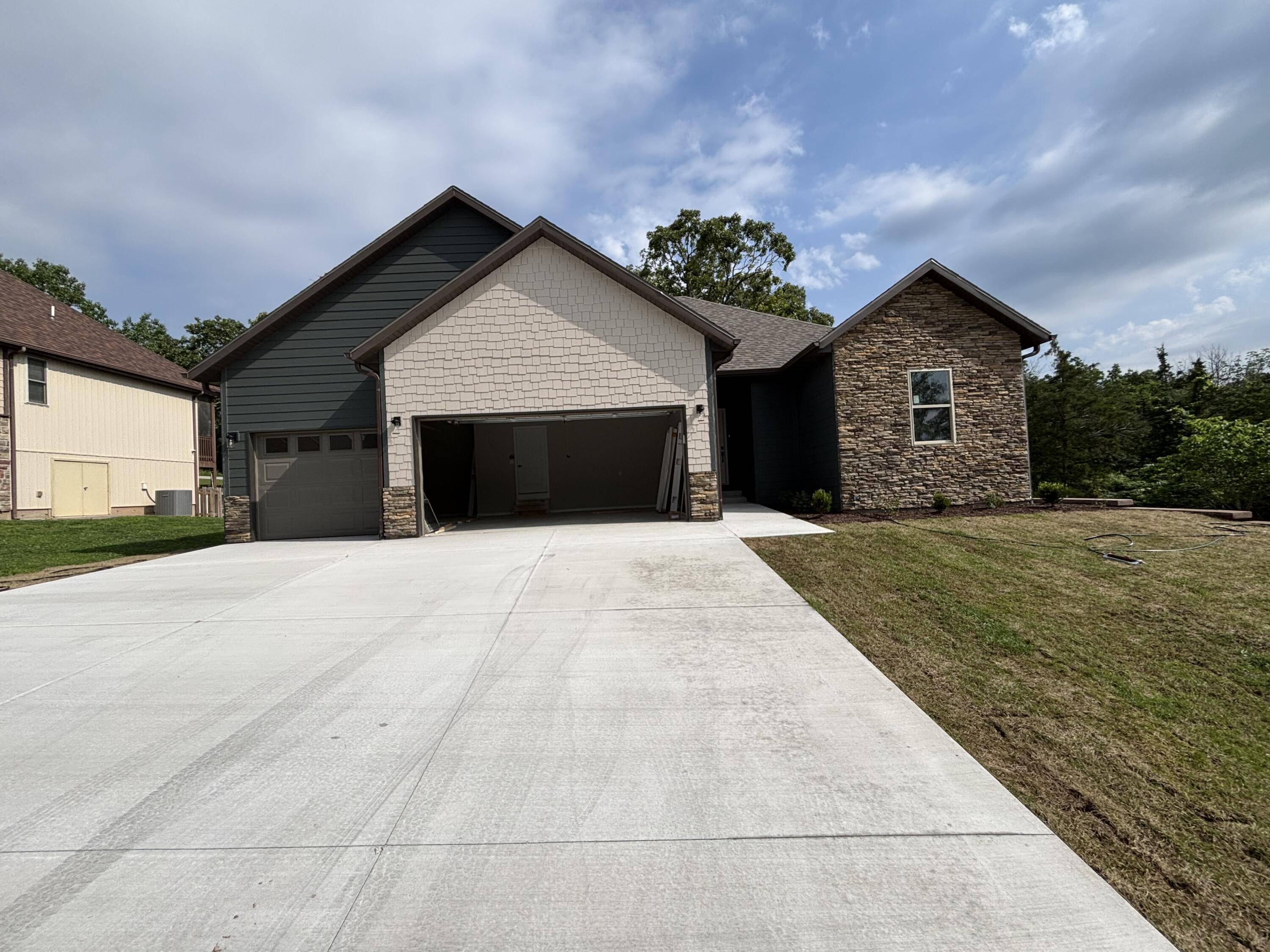 Kimberling City, MO 65686,60 Royale Estates Road
