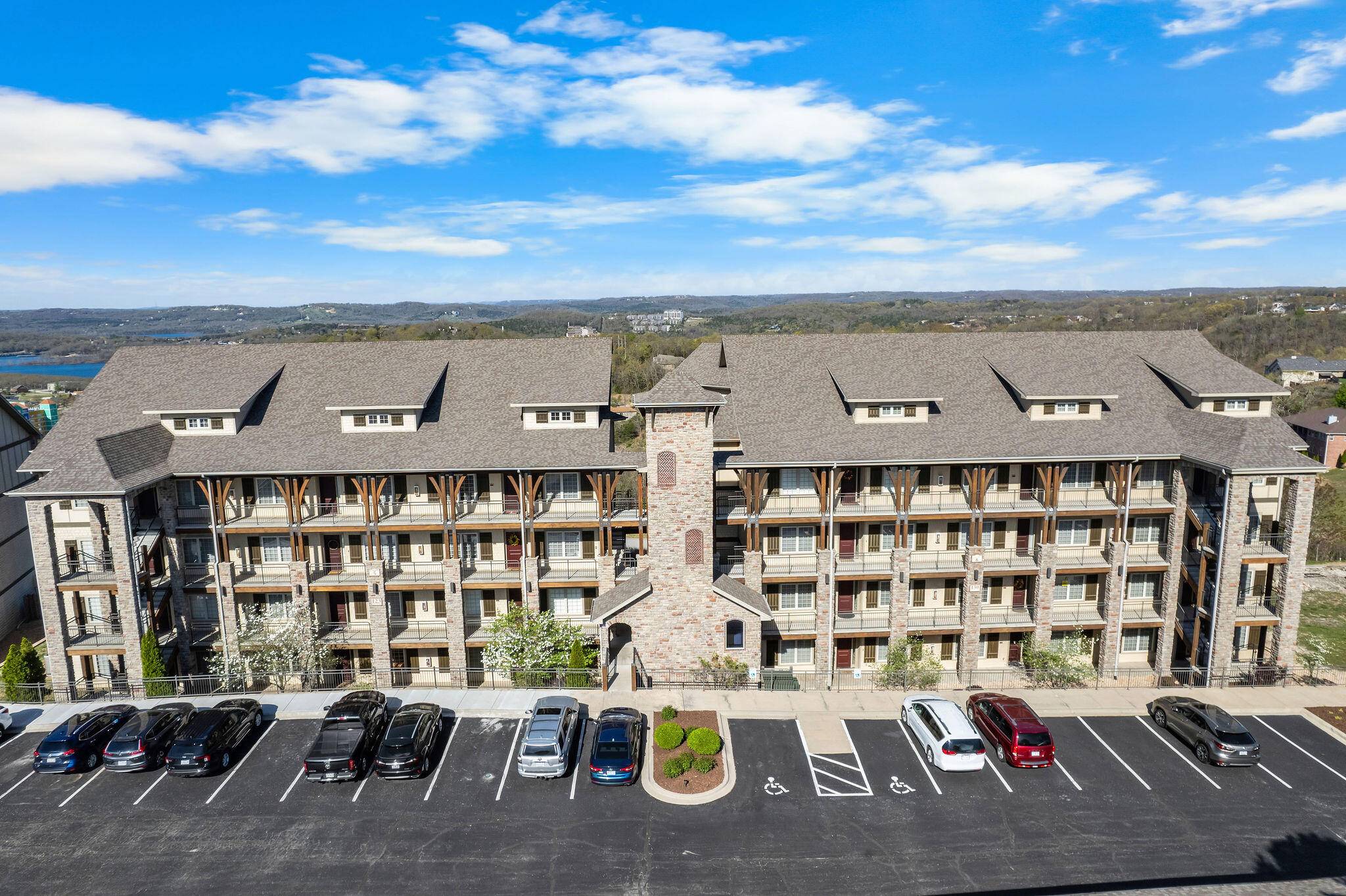 Branson, MO 65616,123 Royal Vista Drive #502