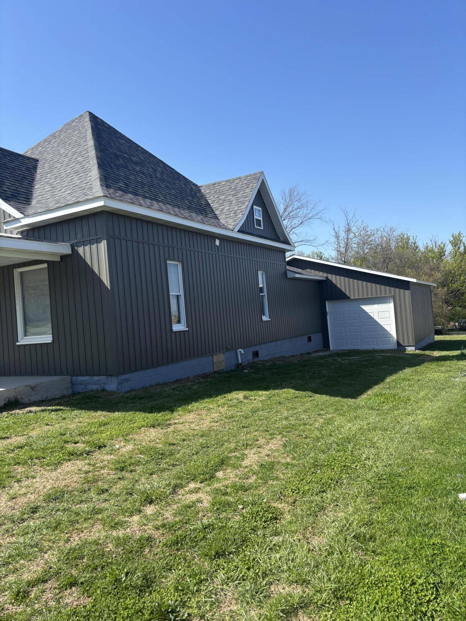 Mansfield, MO 65704,202 W Maple Street