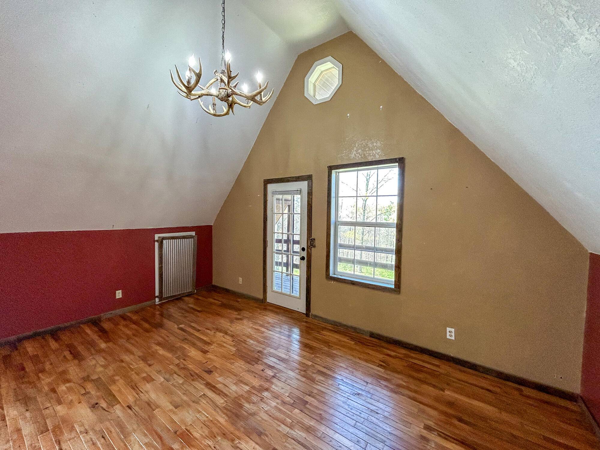 Willow Springs, MO 65793,840 State Route 137