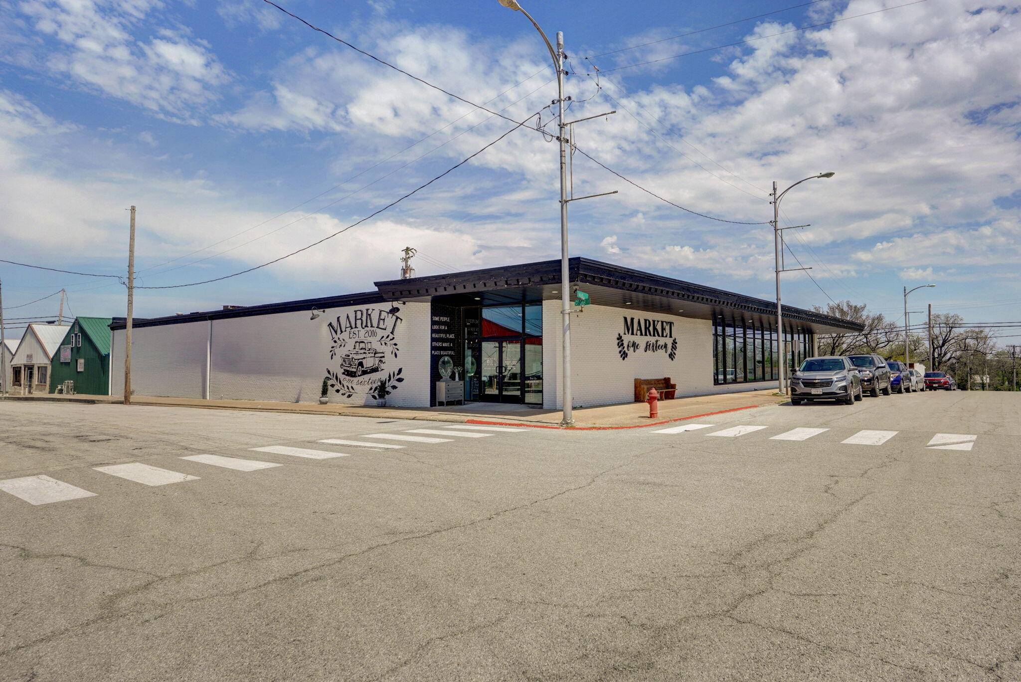 Buffalo, MO 65622,104 Cedar Drive