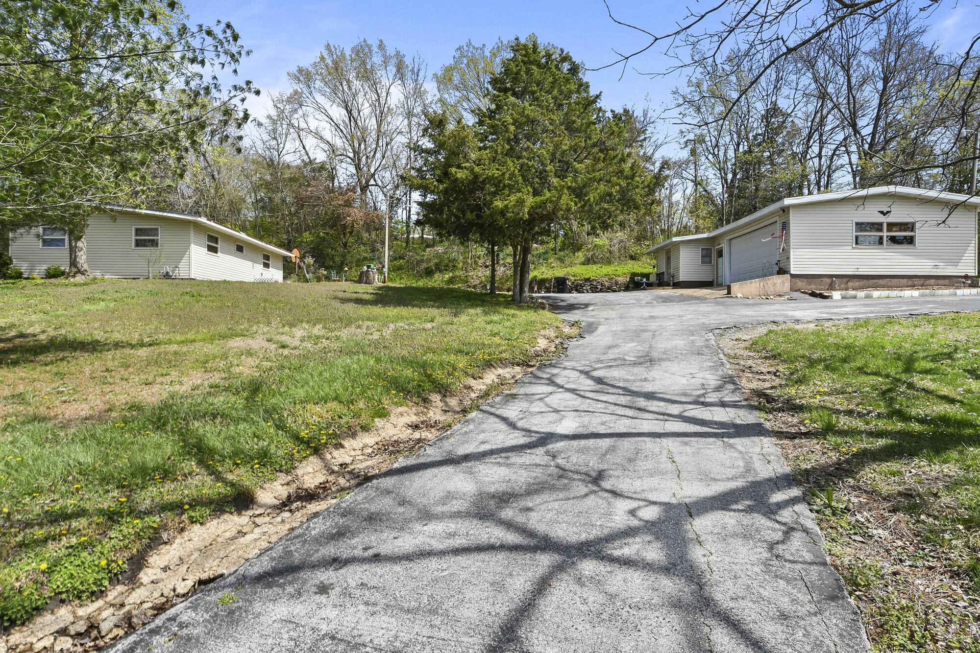 Marshfield, MO 65706,702 W Hubble Drive