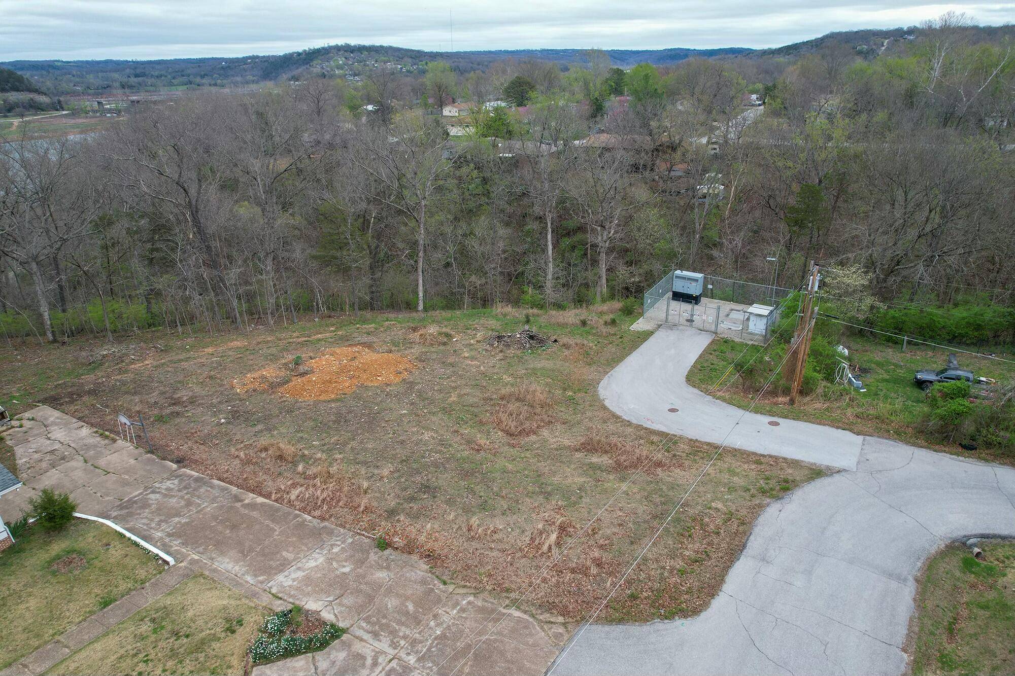 Forsyth, MO 65653,949 Wayland Drive