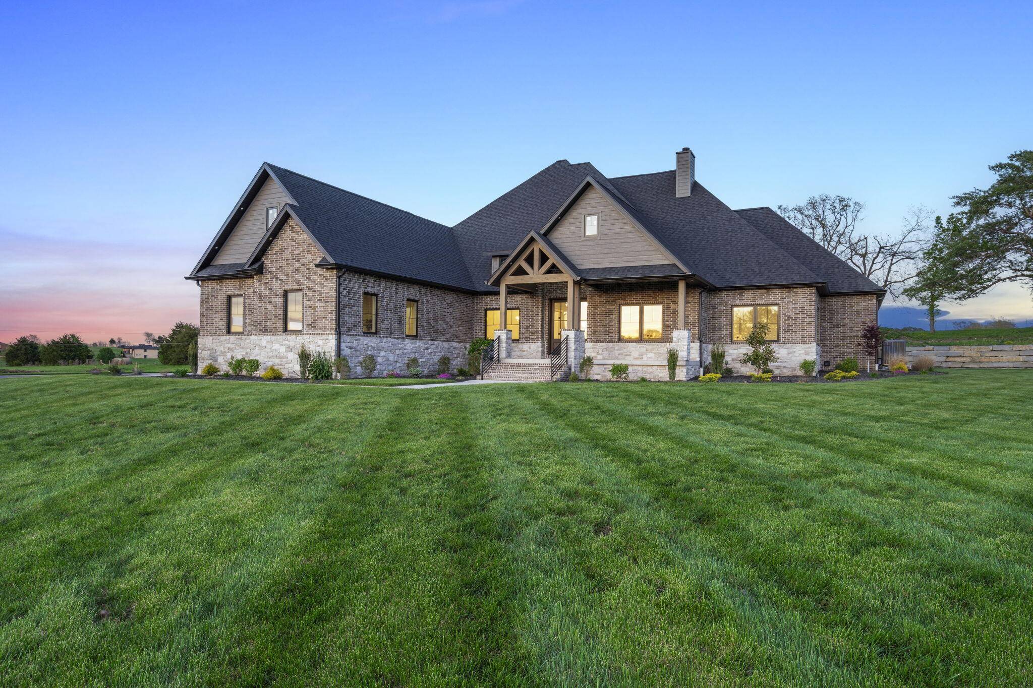 Ozark, MO 65721,202 Ridge Park