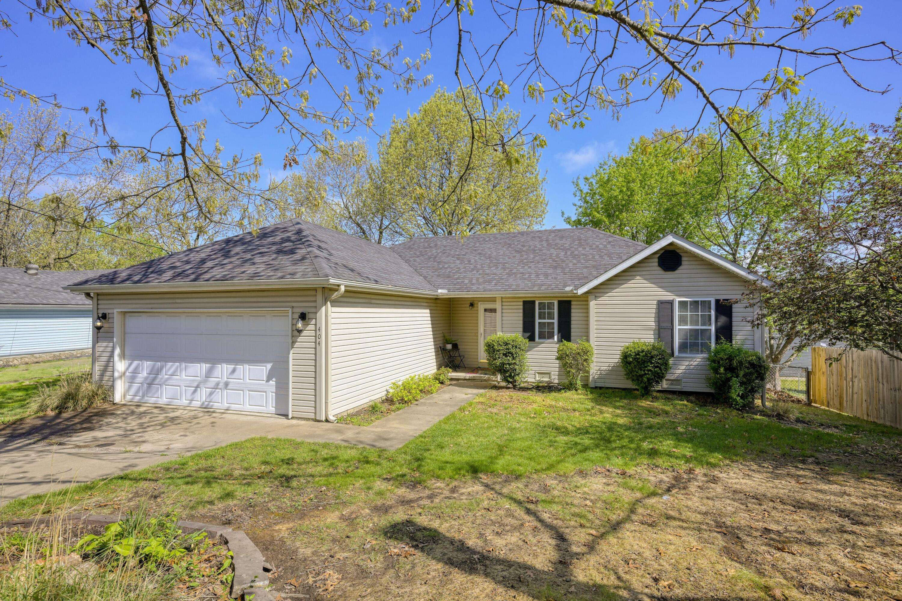 Neosho, MO 64850,404 E Daugherty