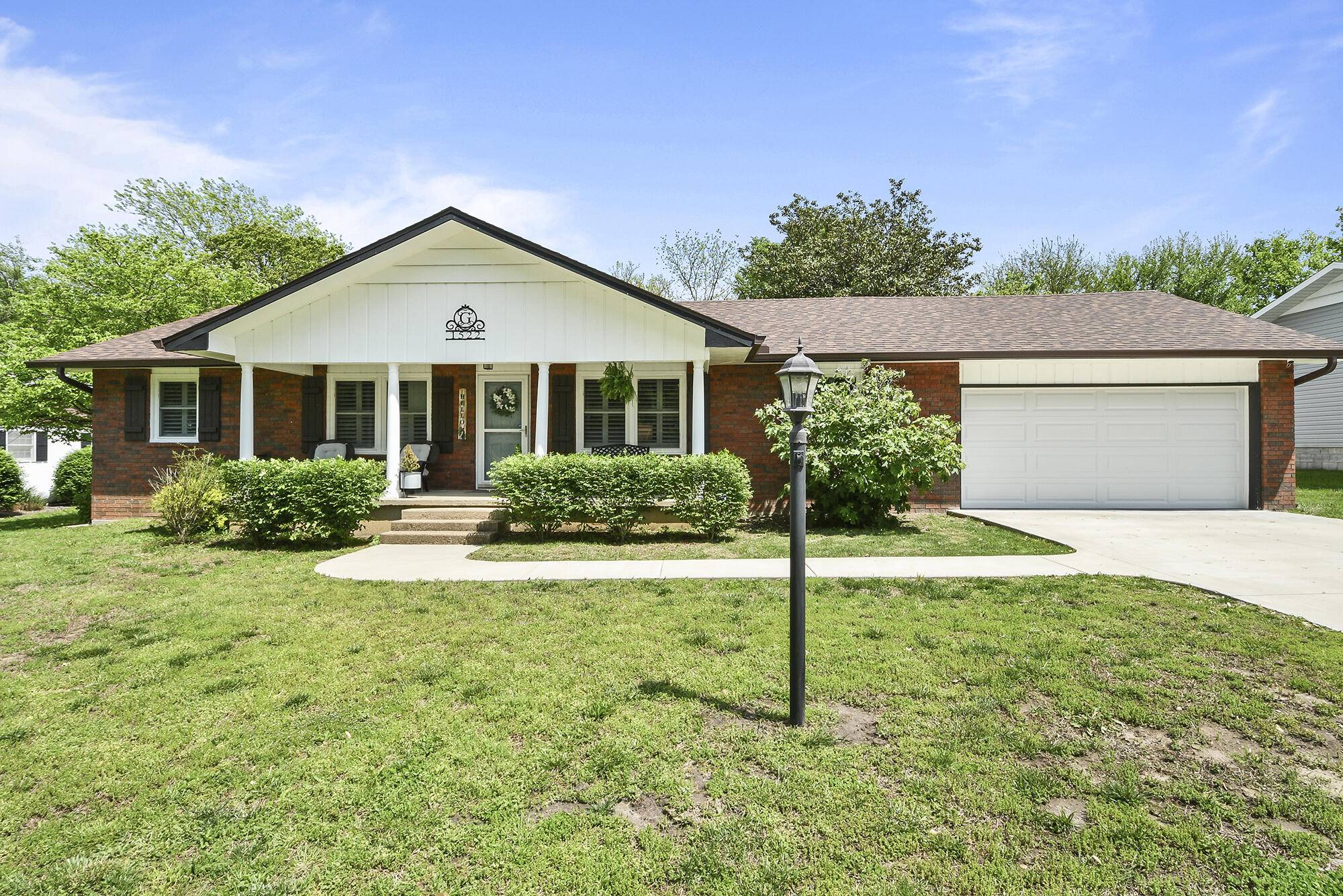 Bolivar, MO 65613,1522 S Oakland Avenue