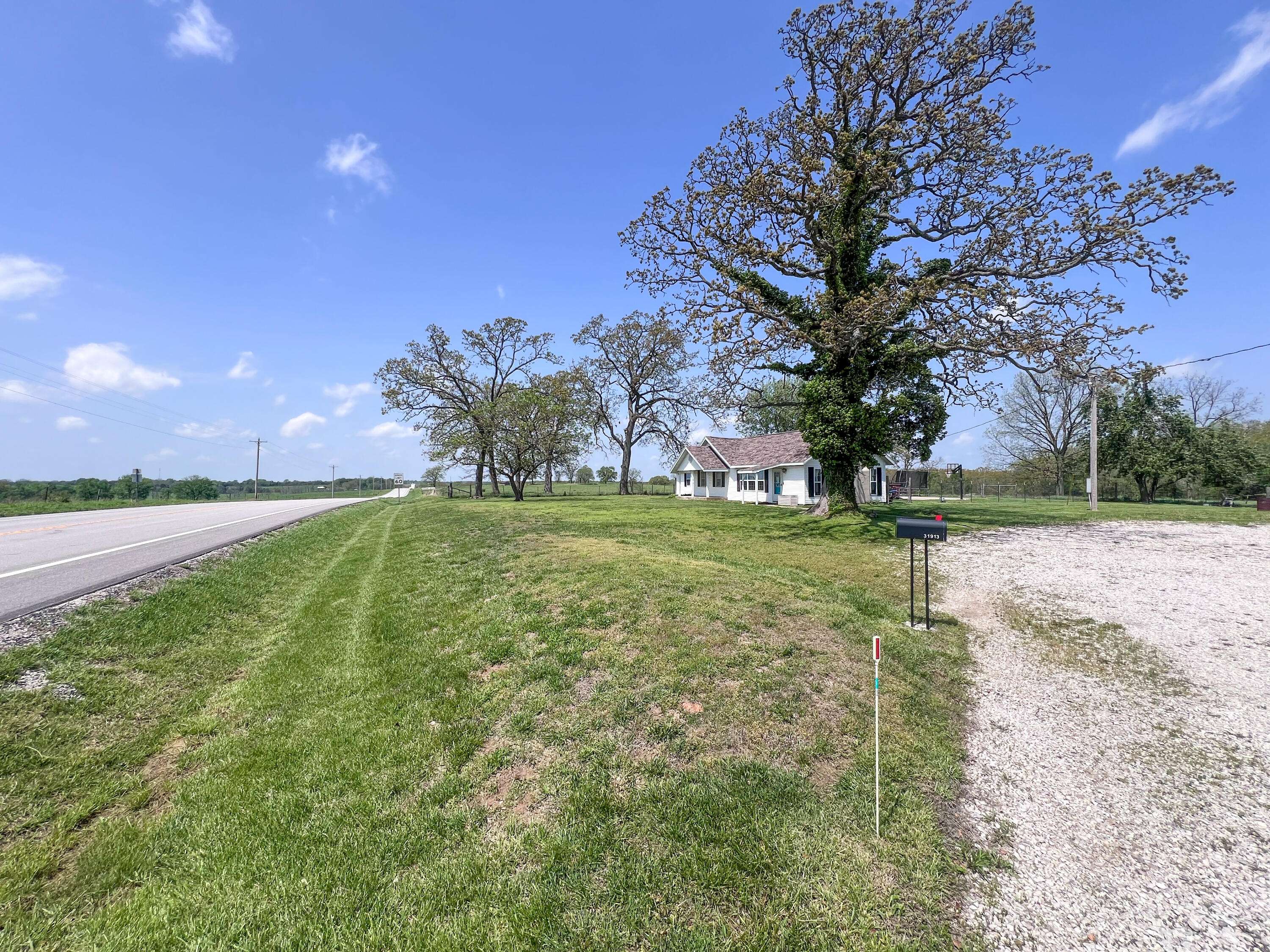 Preston, MO 65732,31913 Us Highway 54