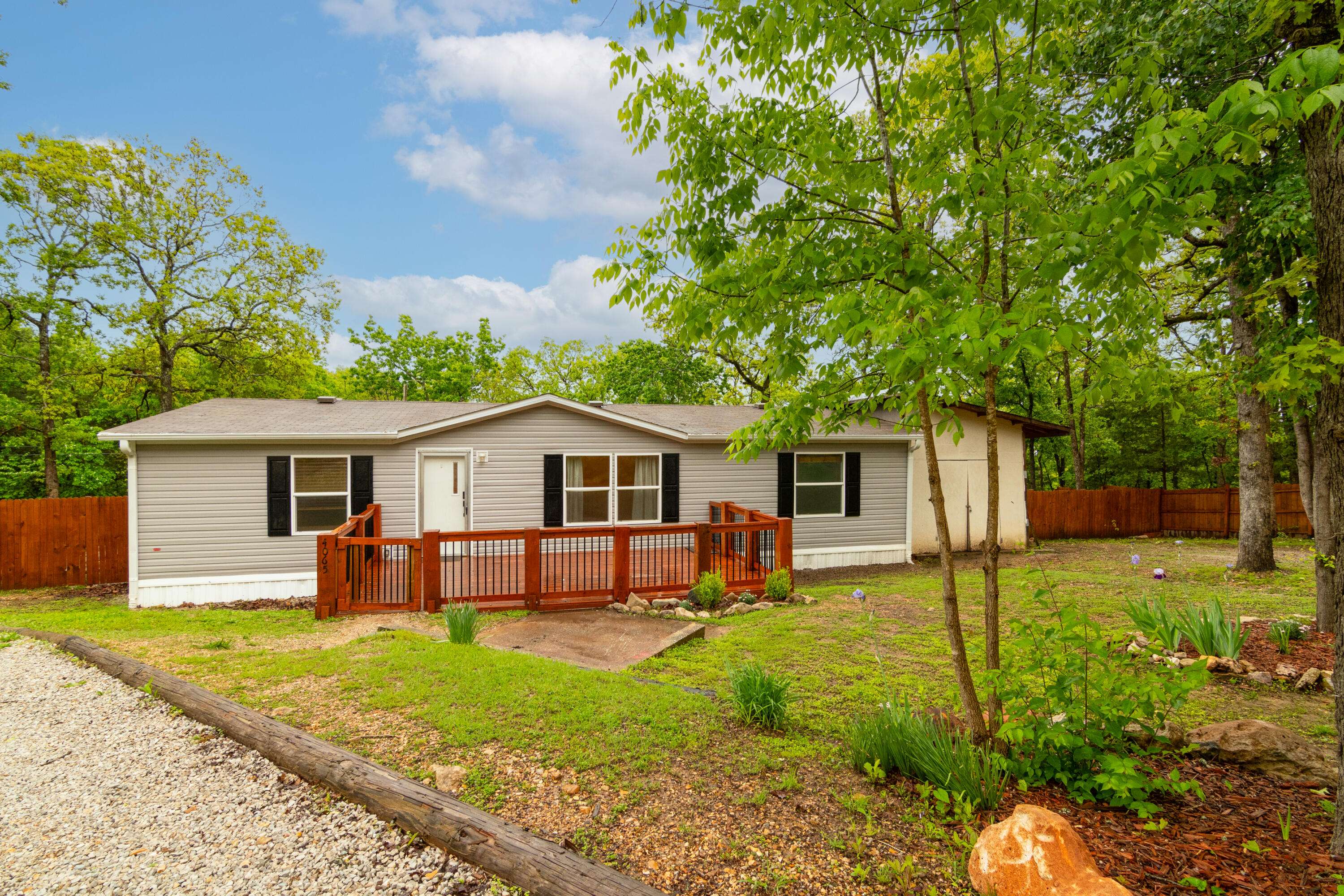 Merriam Woods, MO 65740,4065 Oakwood Lane