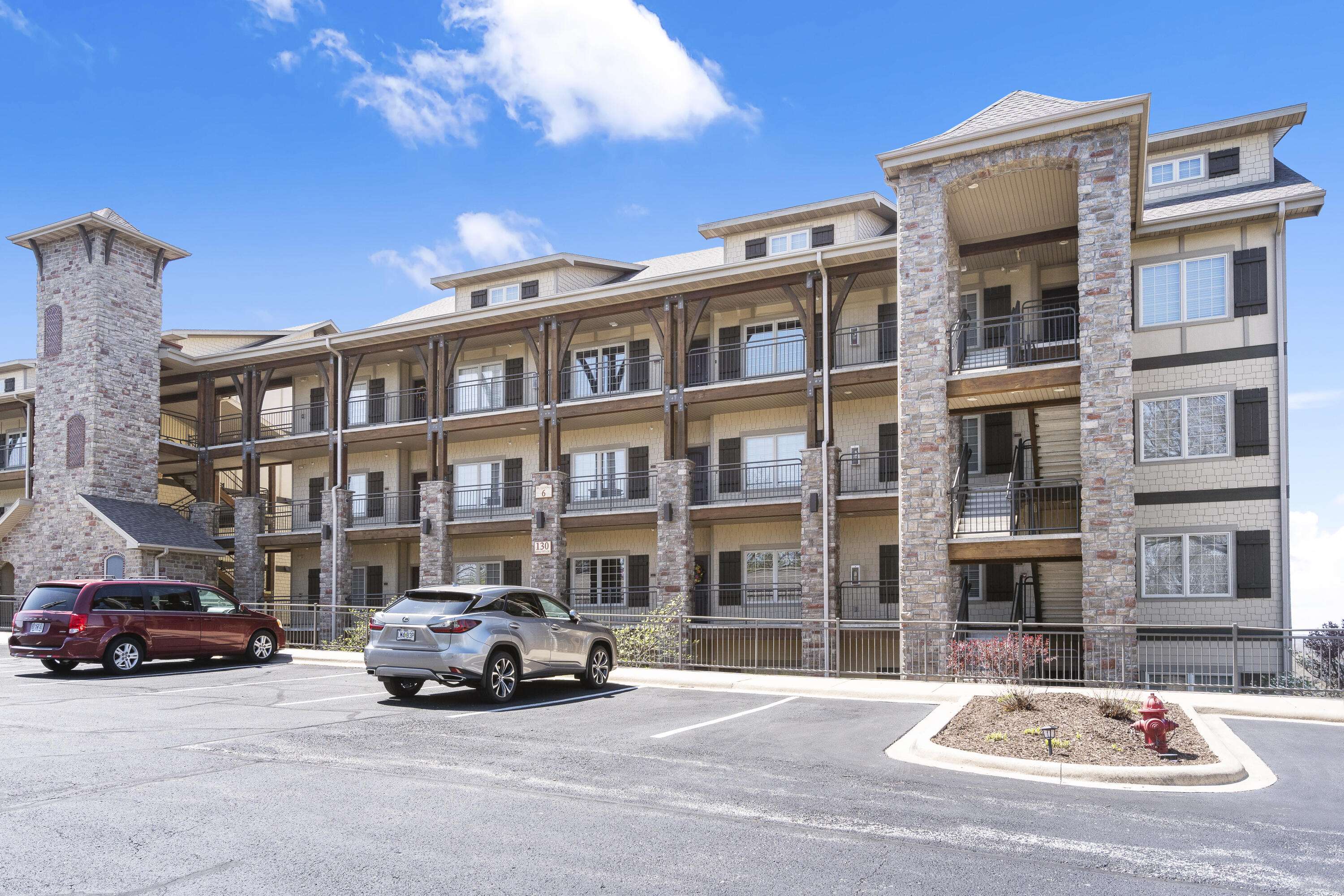 Branson, MO 65616,130 Royal Vista Drive #611