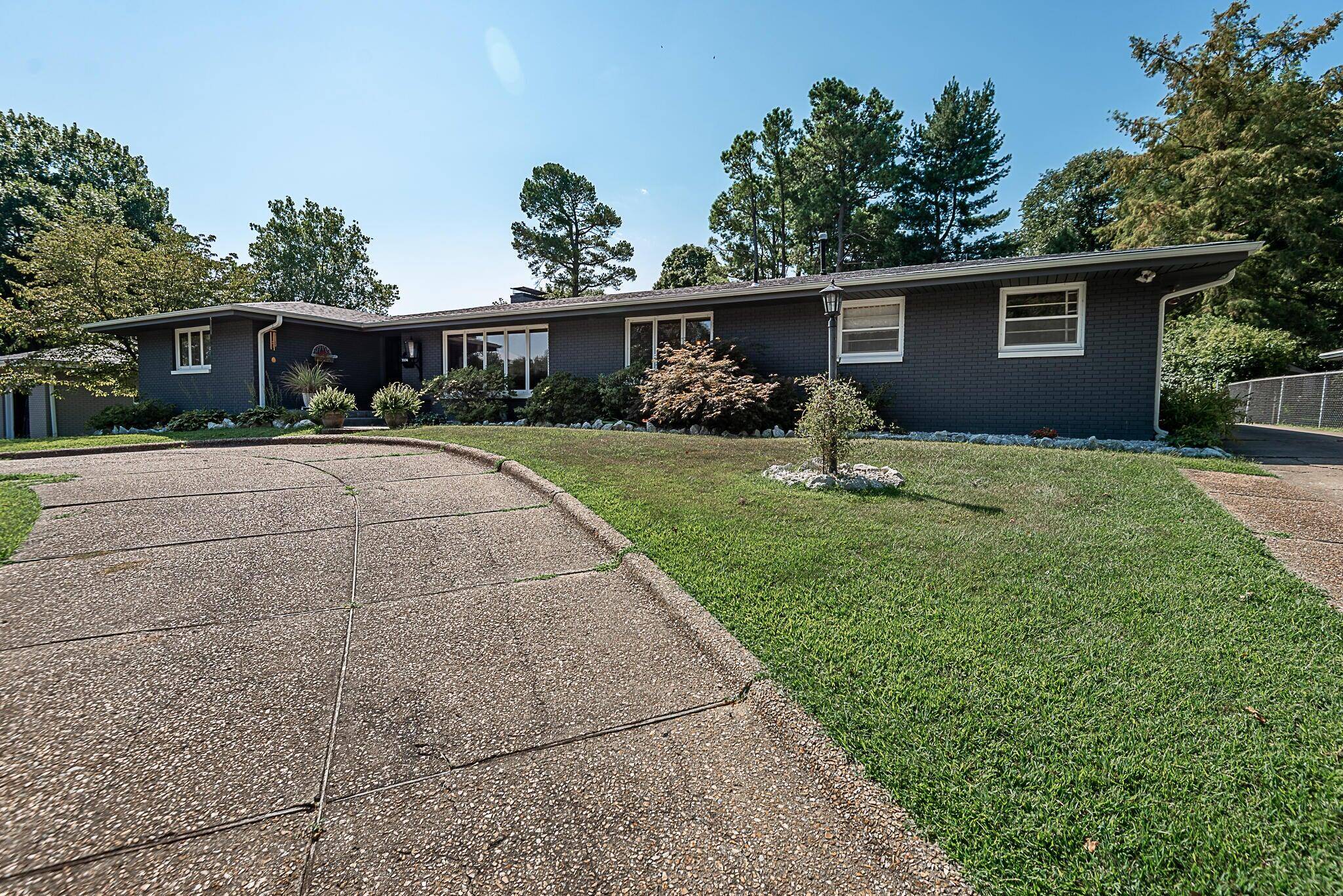 Springfield, MO 65804,2234 E Edgewood Street