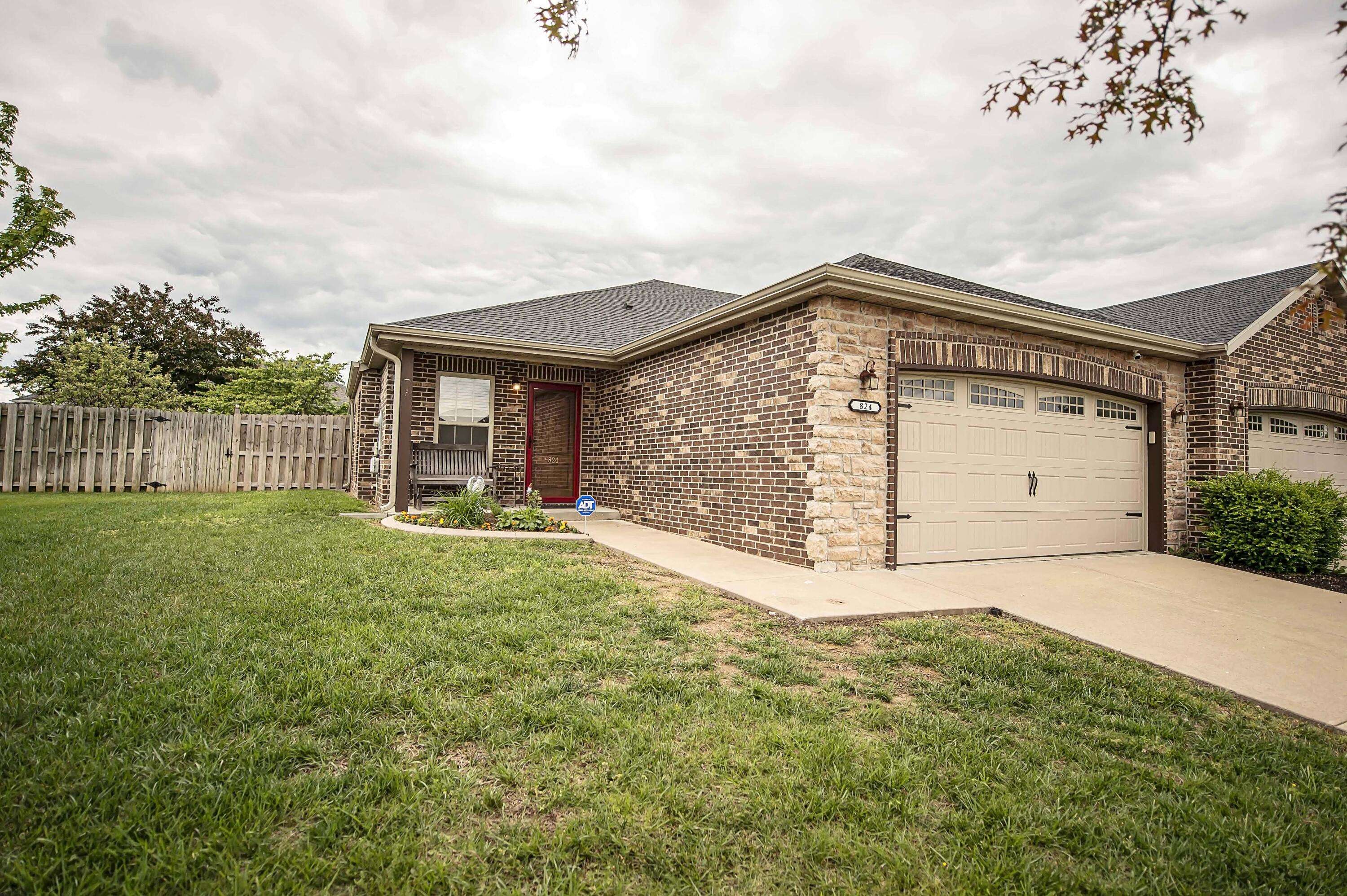 Nixa, MO 65714,824 E Crystal Avenue