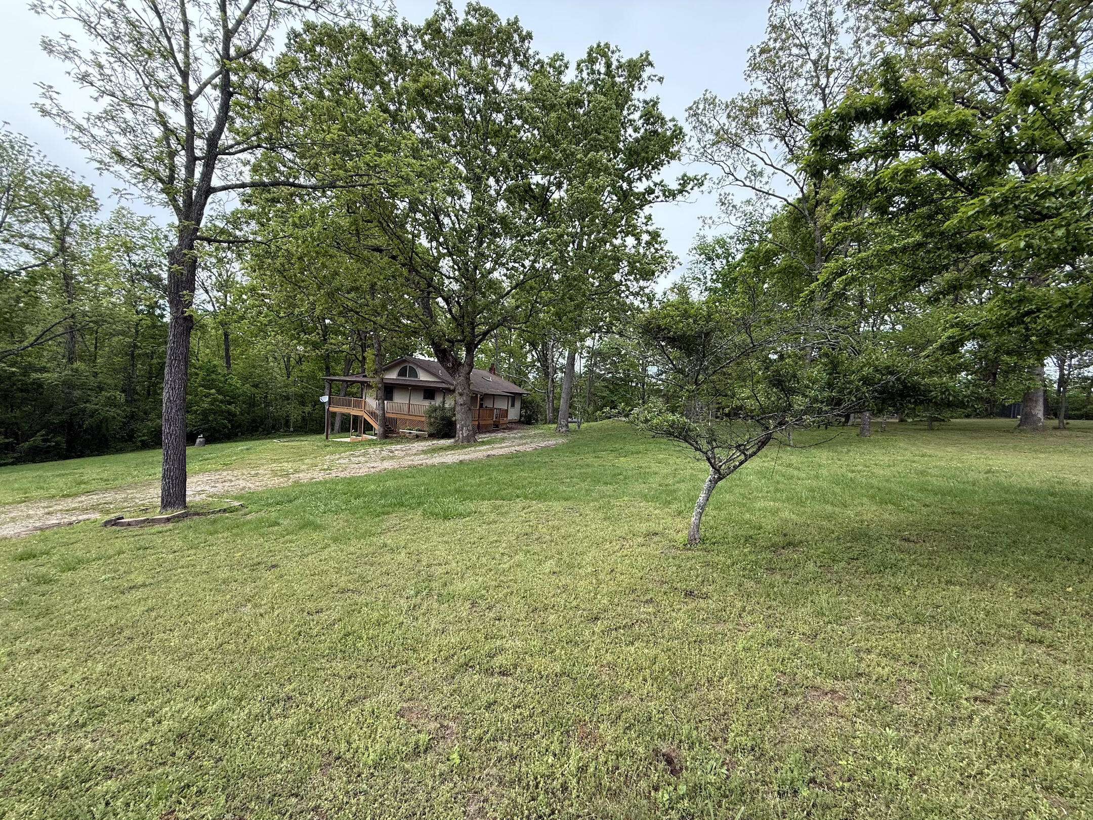 Eminence, MO 65466,16709 Honeysuckle Hill Road
