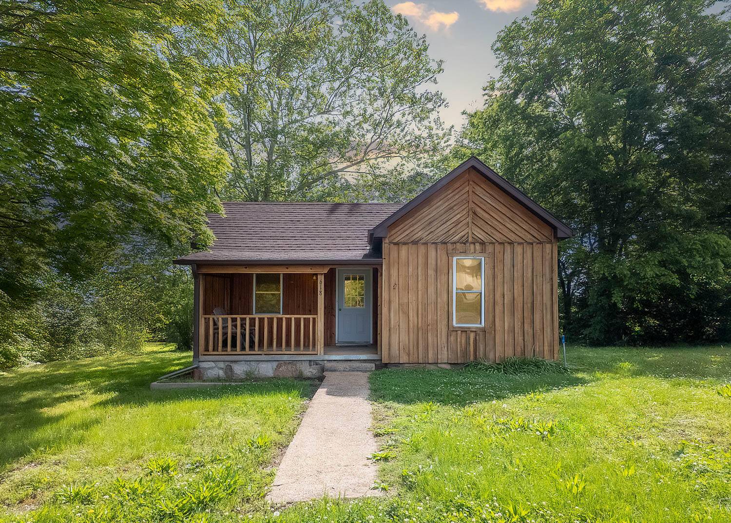 Thayer, MO 65791,618 N 9th Street