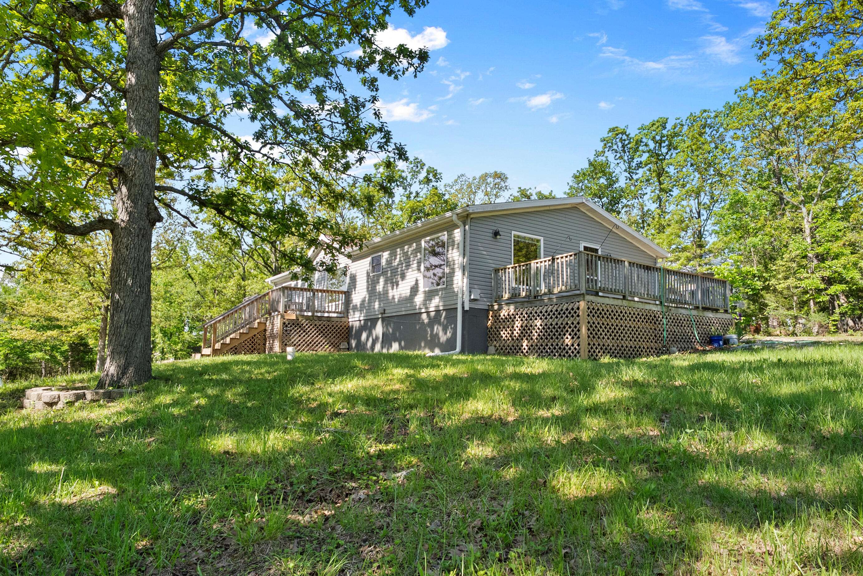Pittsburg, MO 65724,24052 Graybridge East