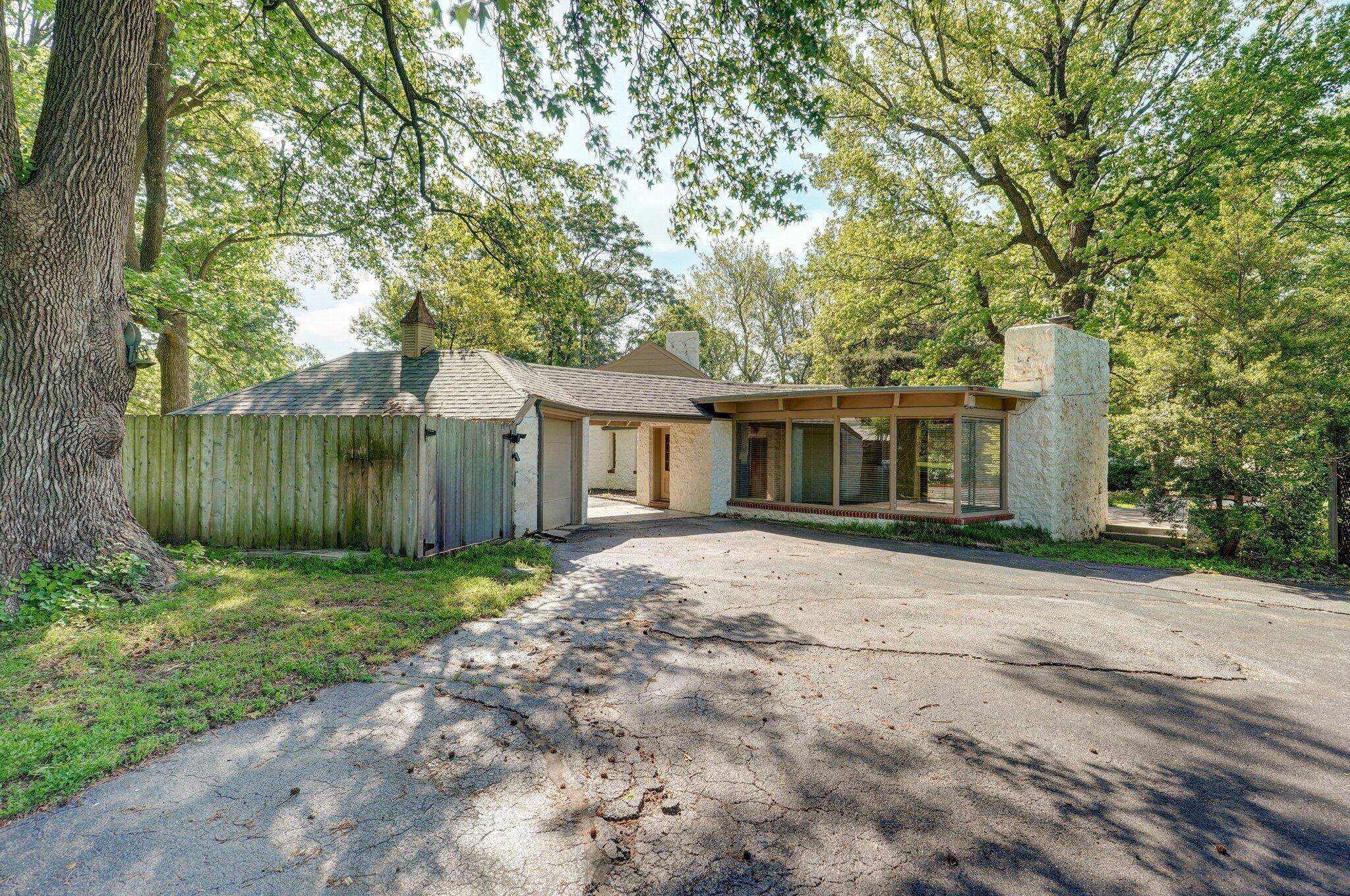 Springfield, MO 65804,2240 E Fritts Lane