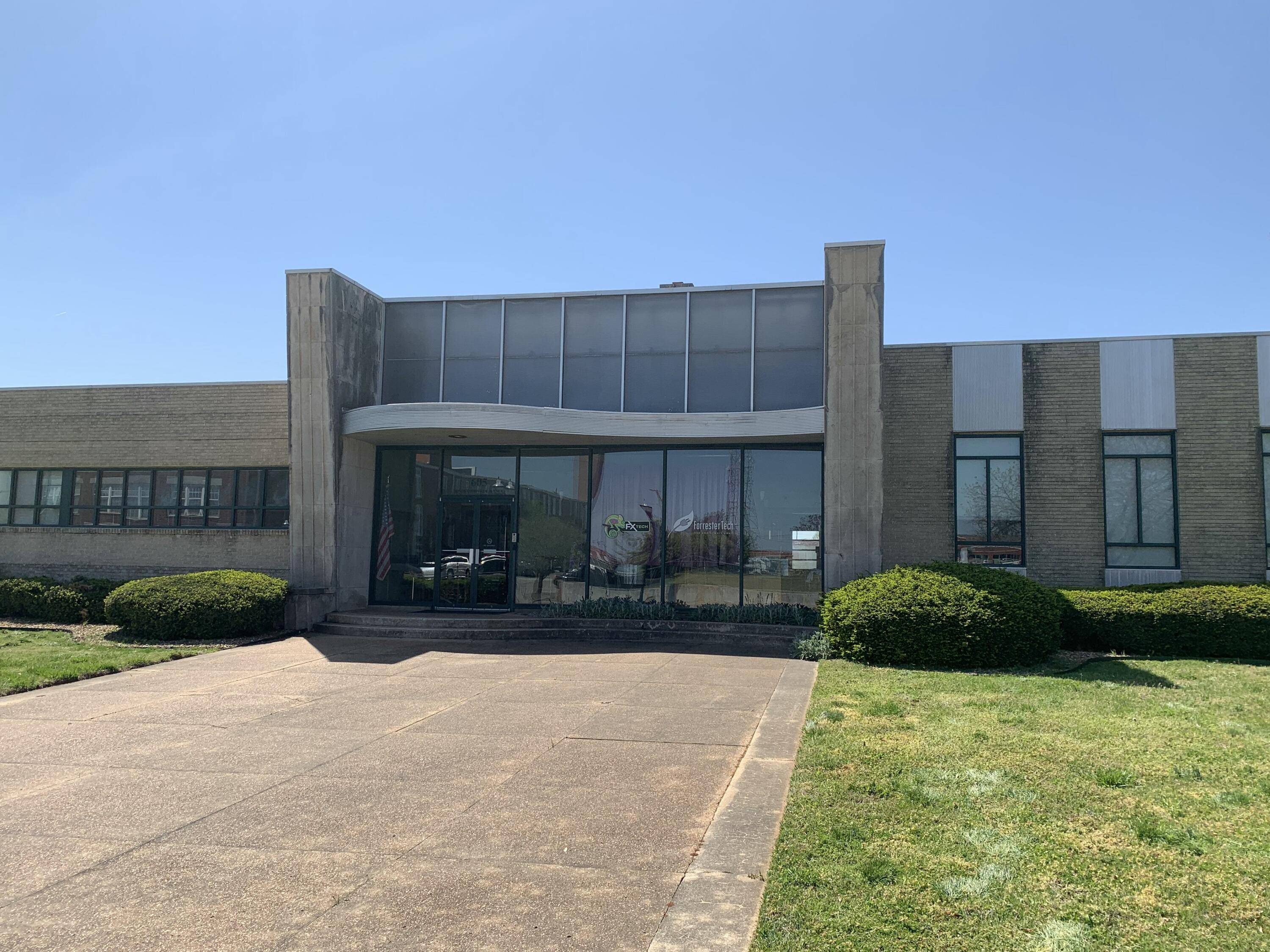 Springfield, MO 65806,605 N Boonville Avenue