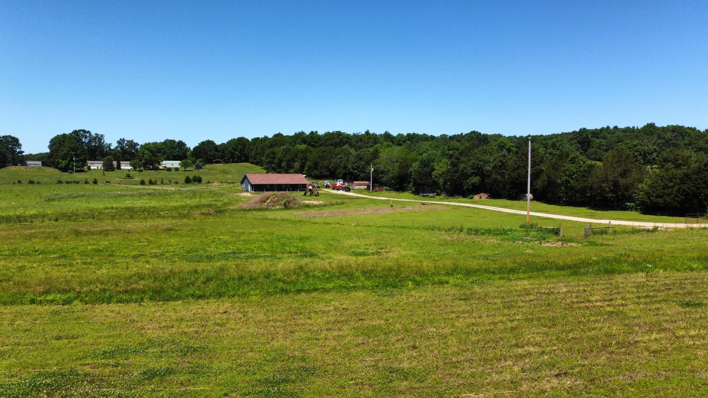 West Plains, MO 65775,8689 County Road 7110