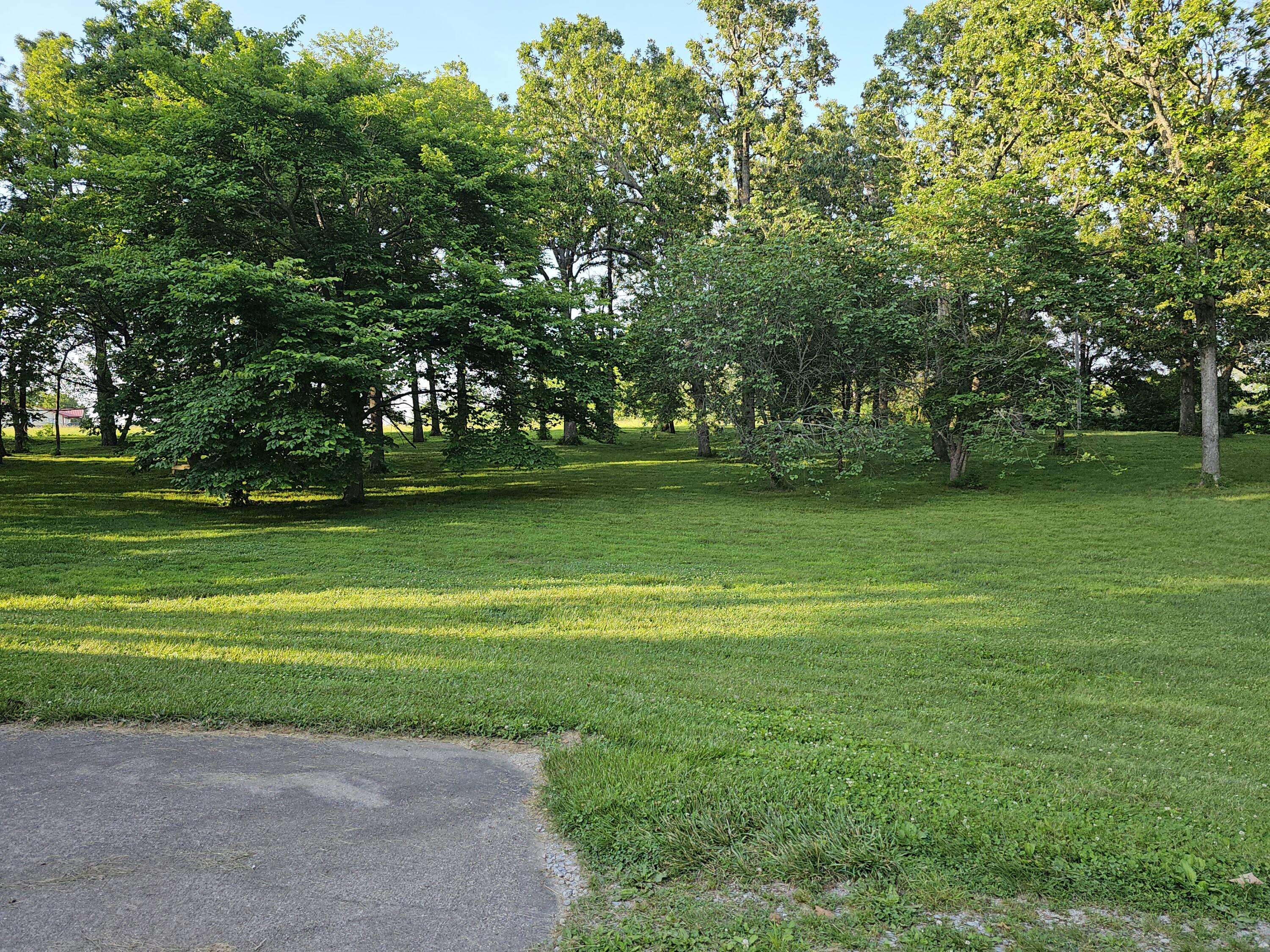 Aurora, MO 65605,22389 Lawrence 1215