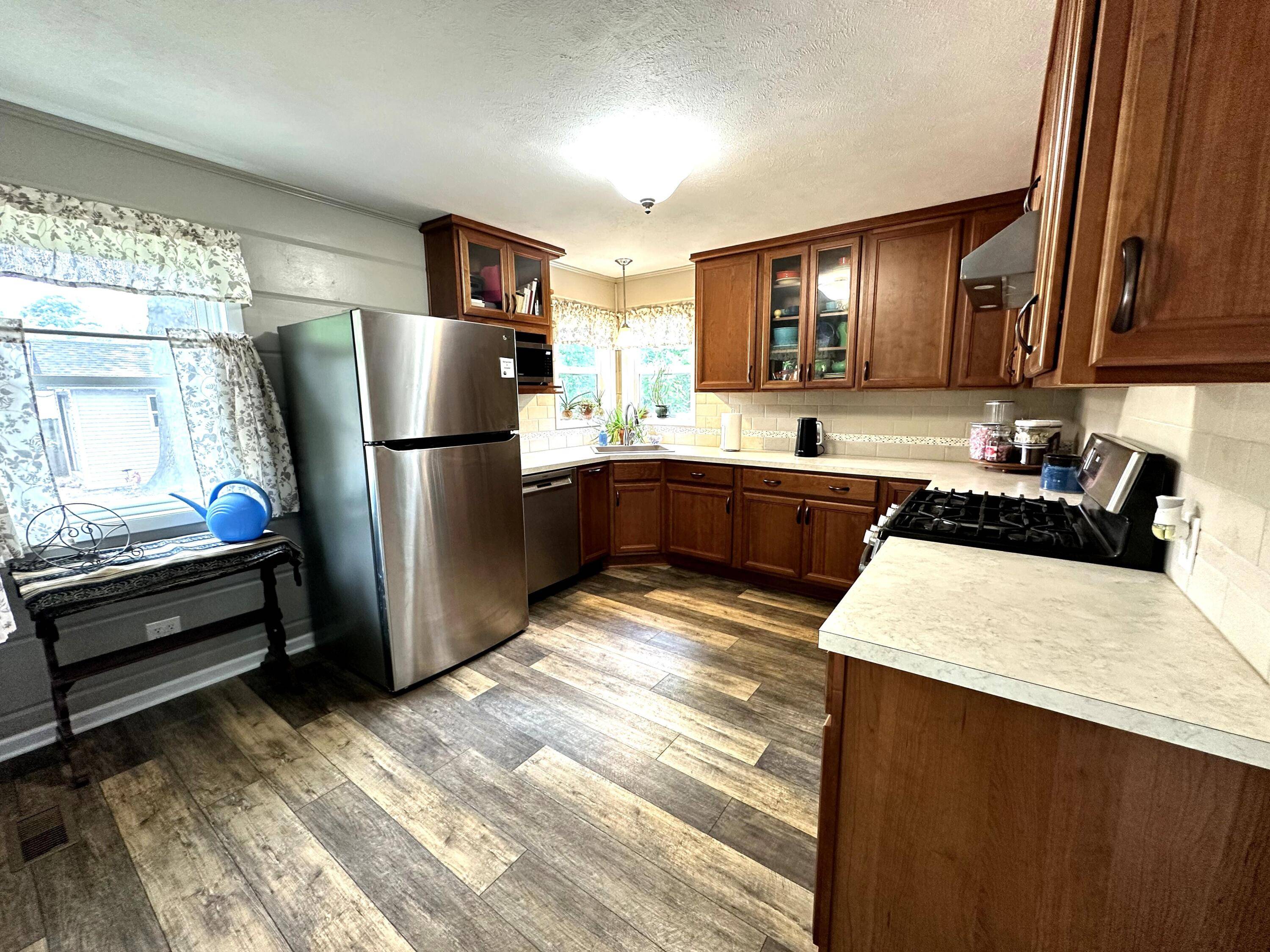 Springfield, MO 65804,1527 S Kentwood Avenue