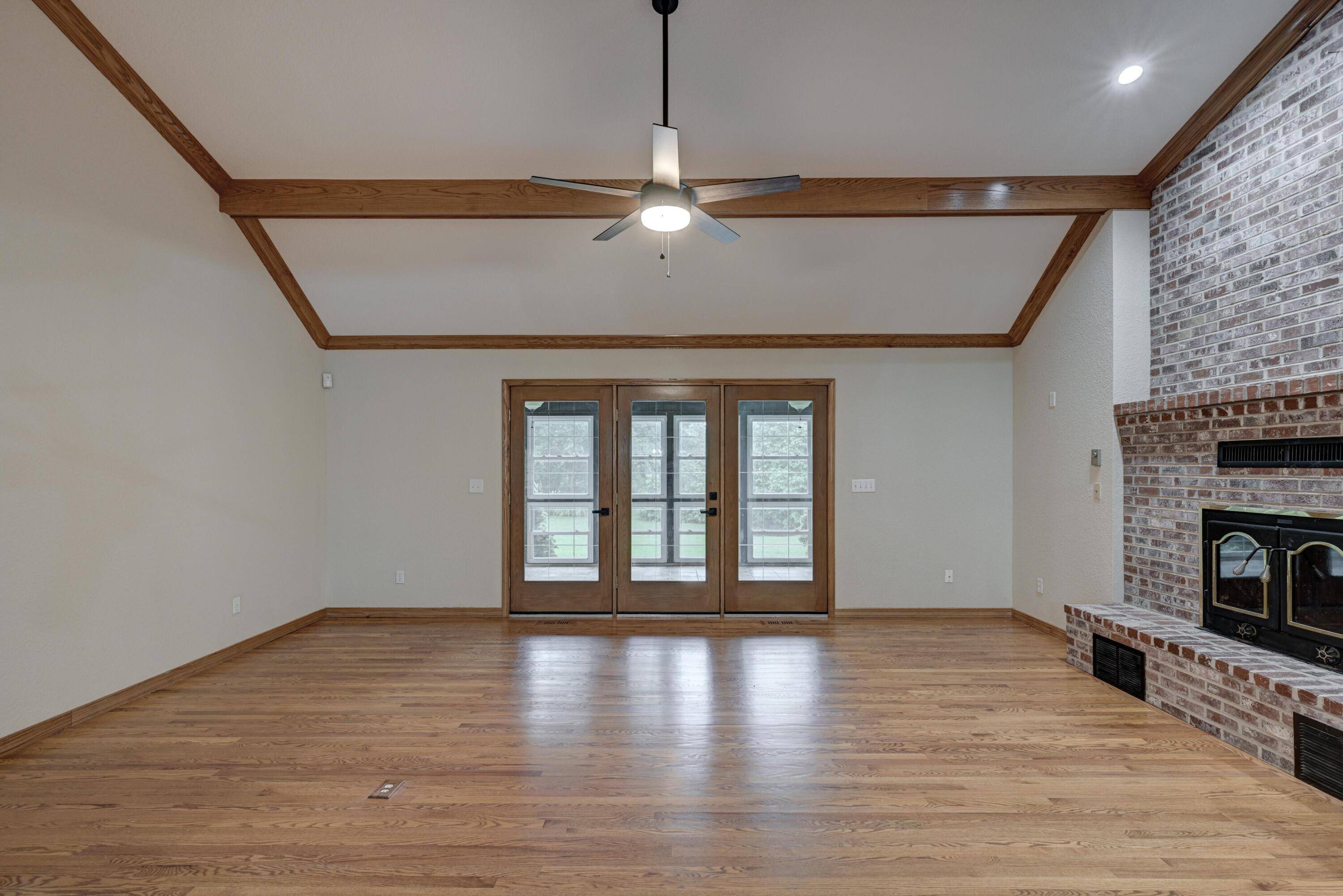 Neosho, MO 64850,1330 Stoneledge Lane
