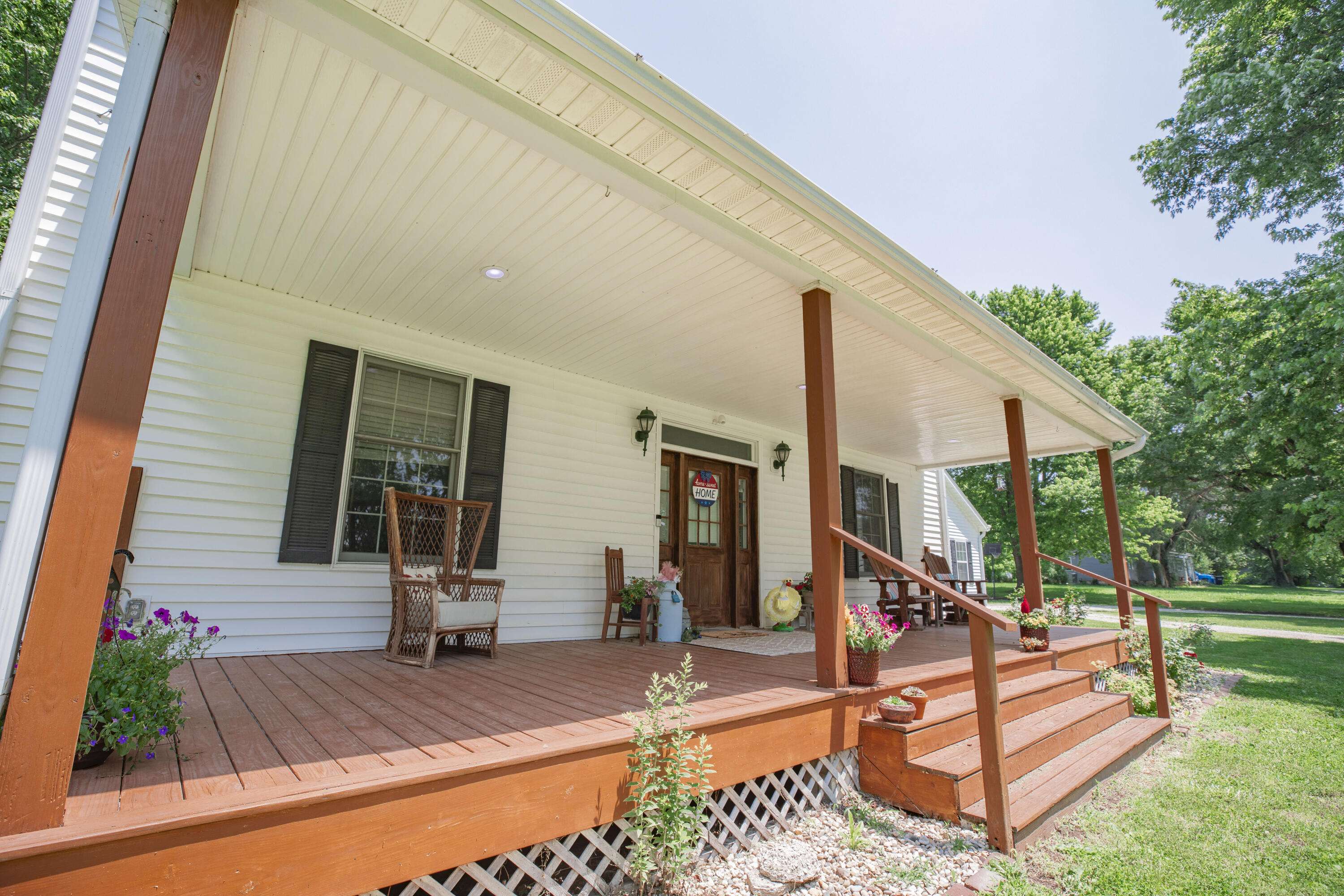 Bolivar, MO 65613,797 Highway 32