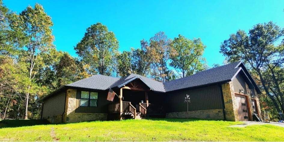 Cabool, MO 65689,107 Dogwood Street