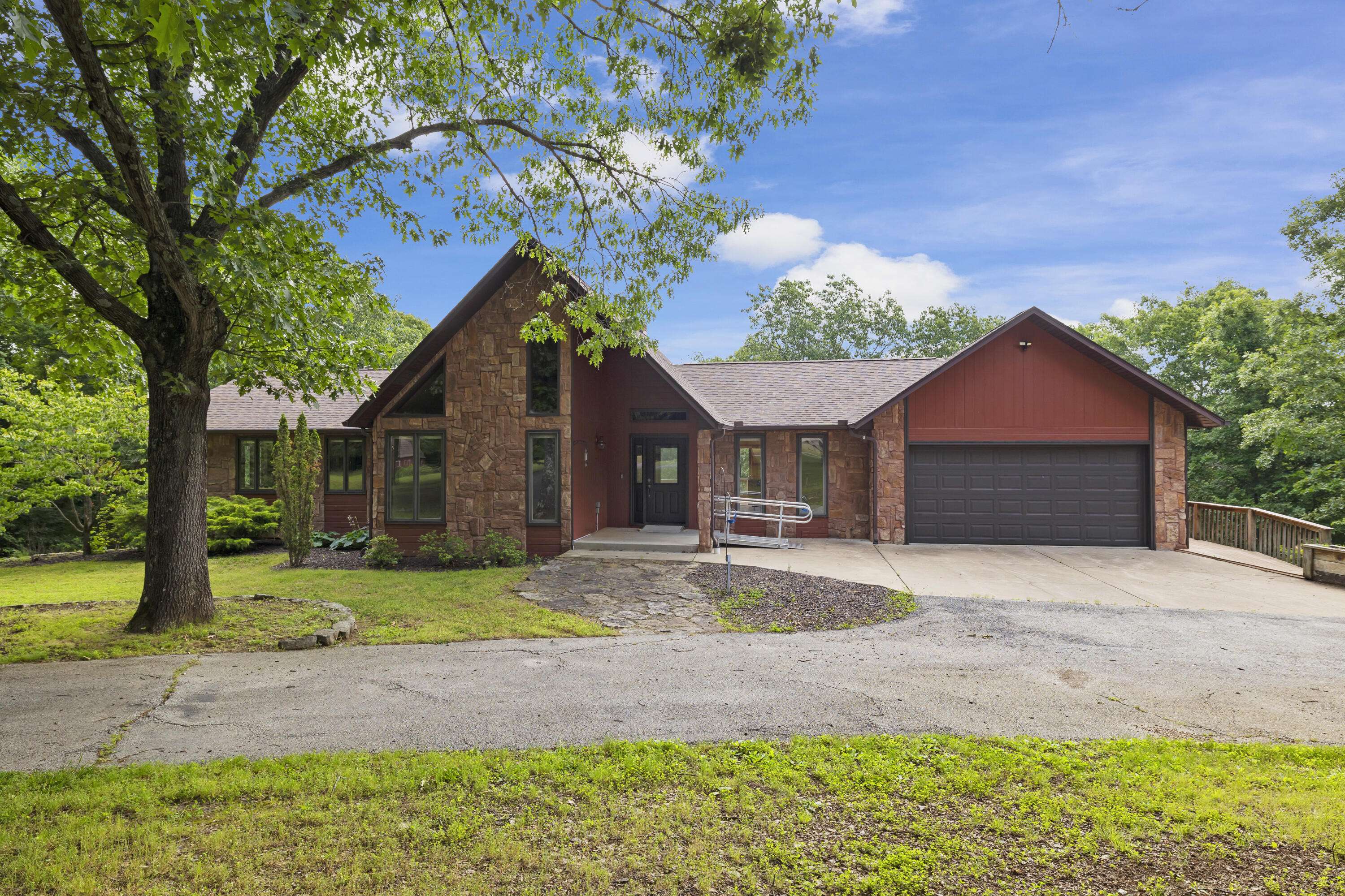 Lampe, MO 65681,161 Candlewood Lane