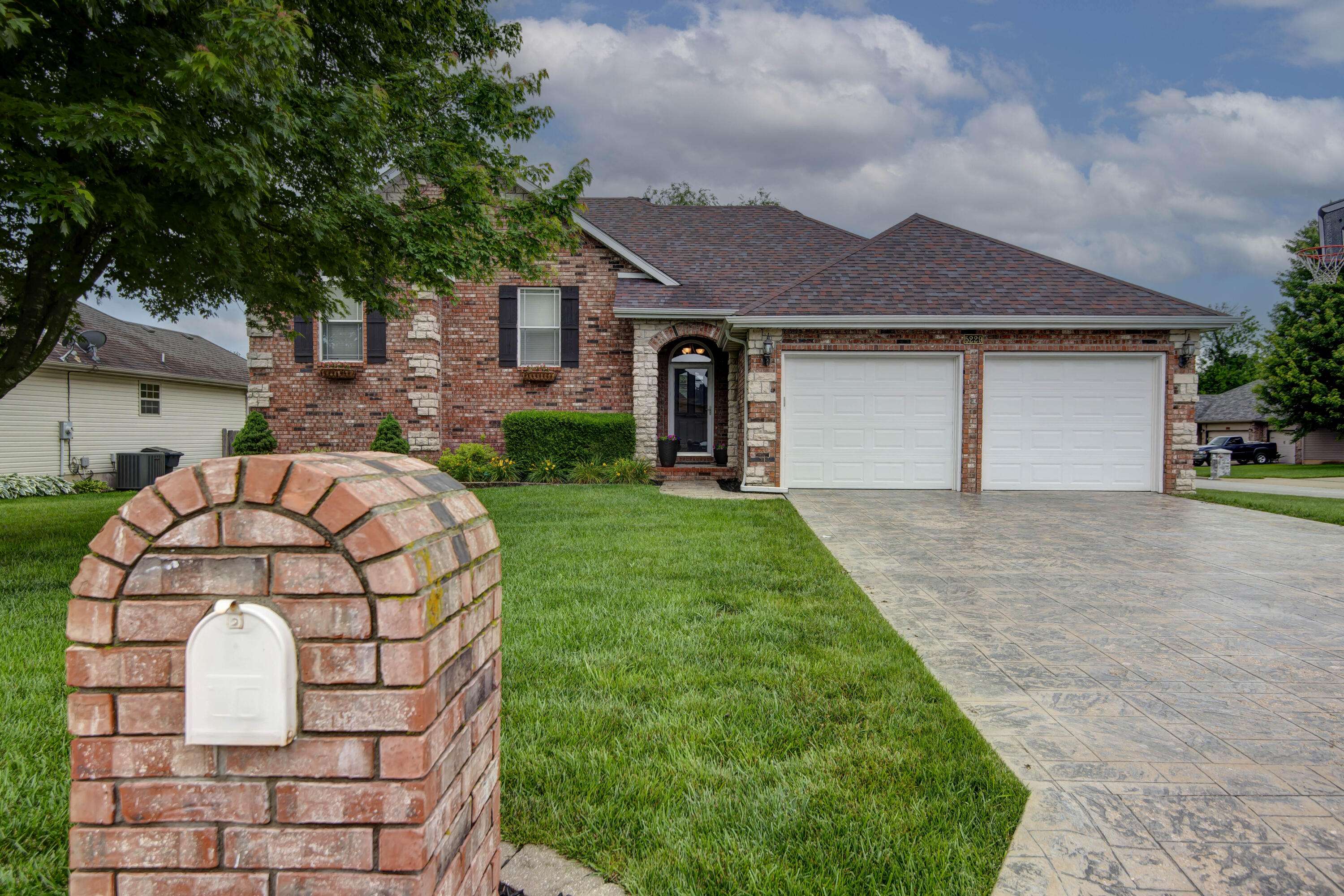 Battlefield, MO 65619,5229 S Carson Street