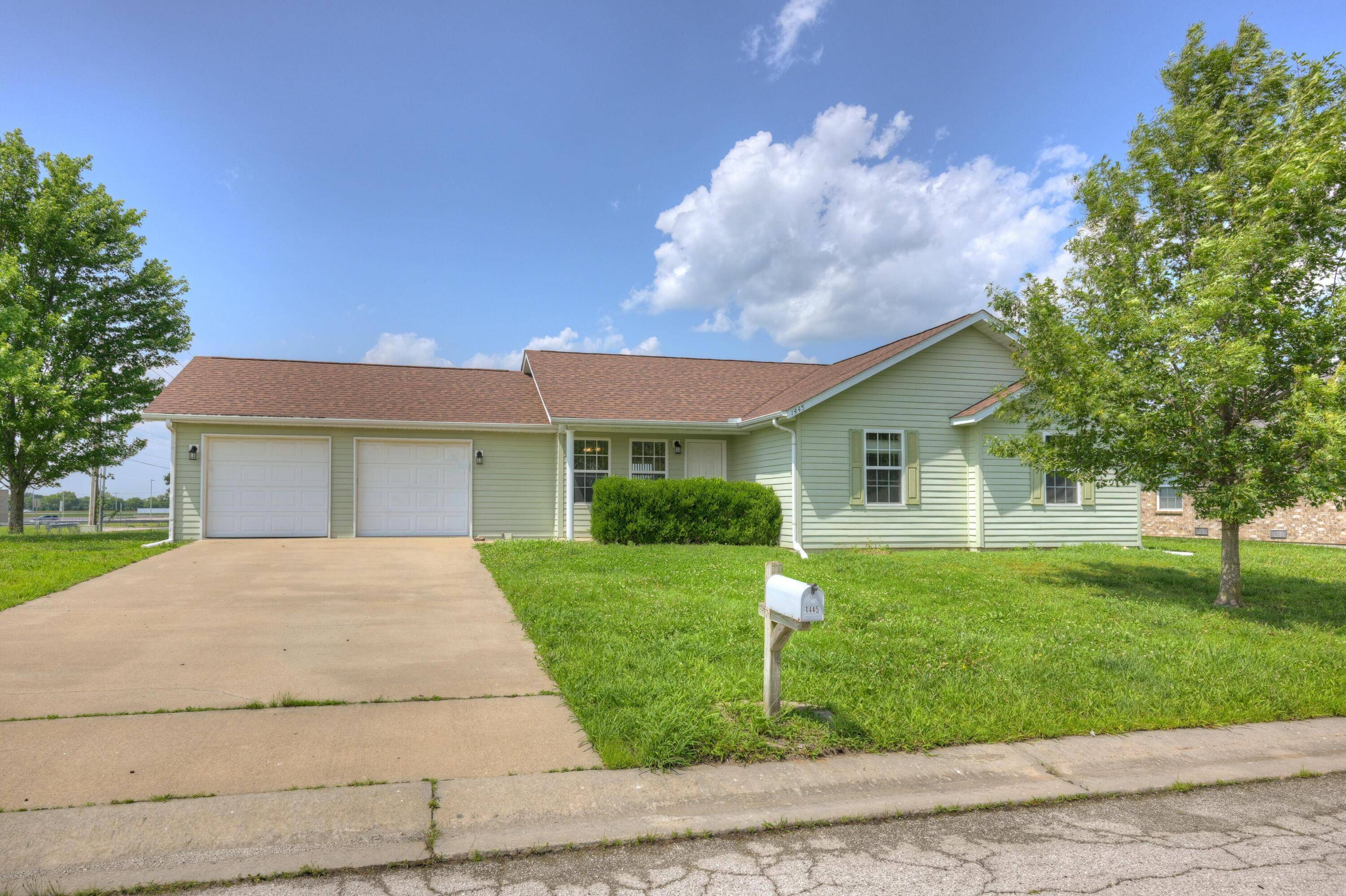 Carthage, MO 64836,1445 Wyndham Lane