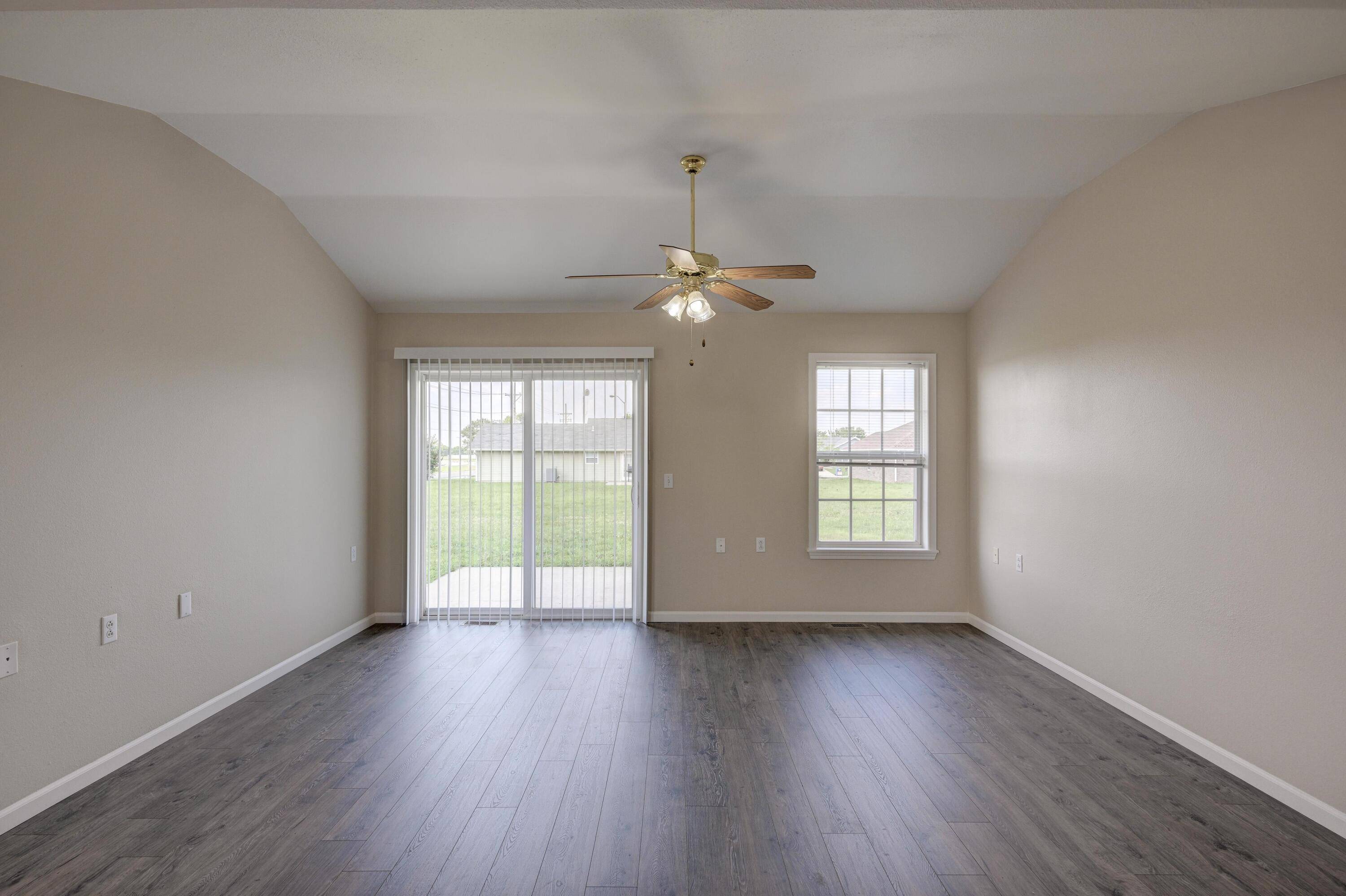 Carthage, MO 64836,1445 Wyndham Lane