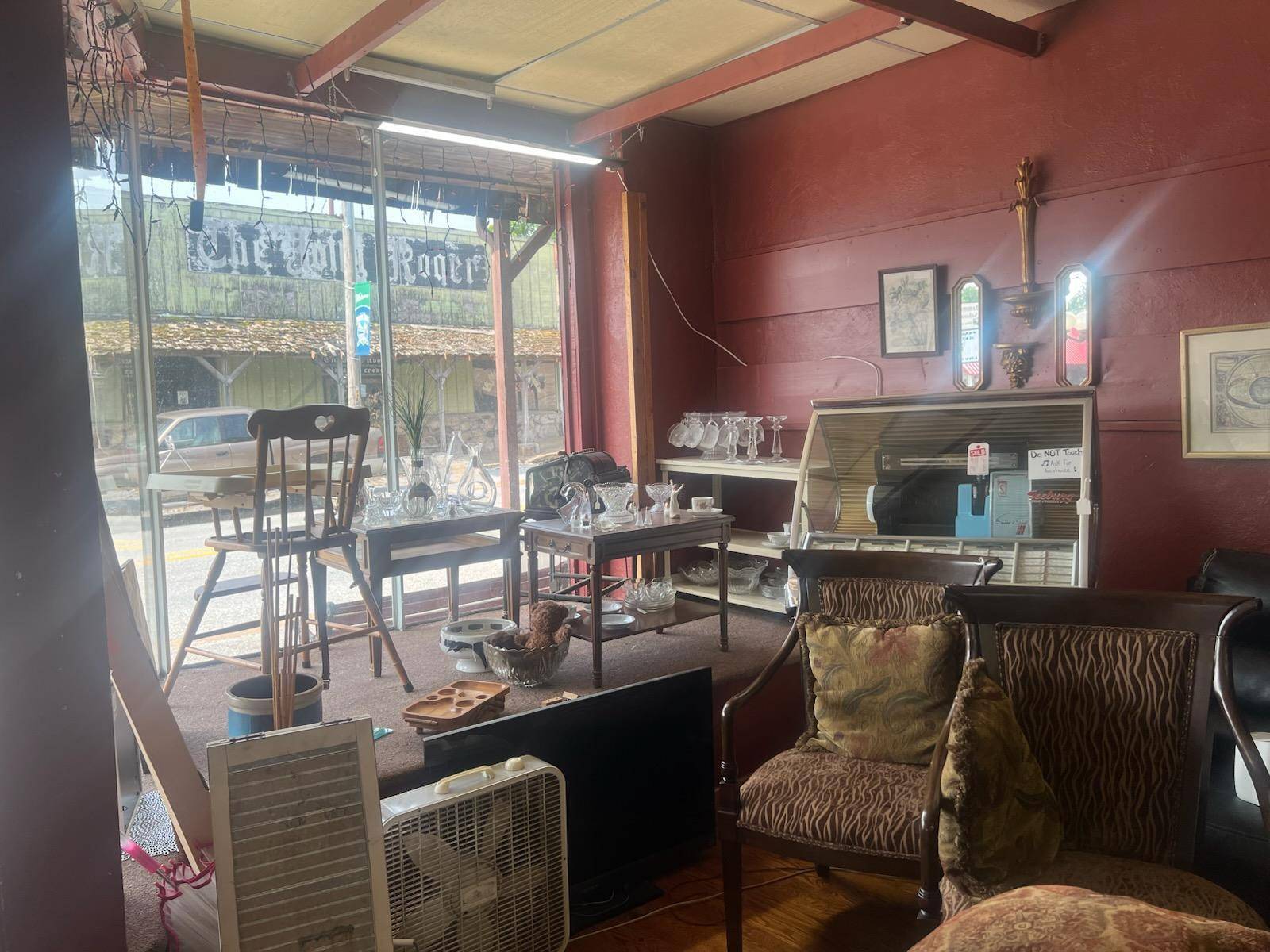Mammoth Spring, AR 72554,305 Main Street