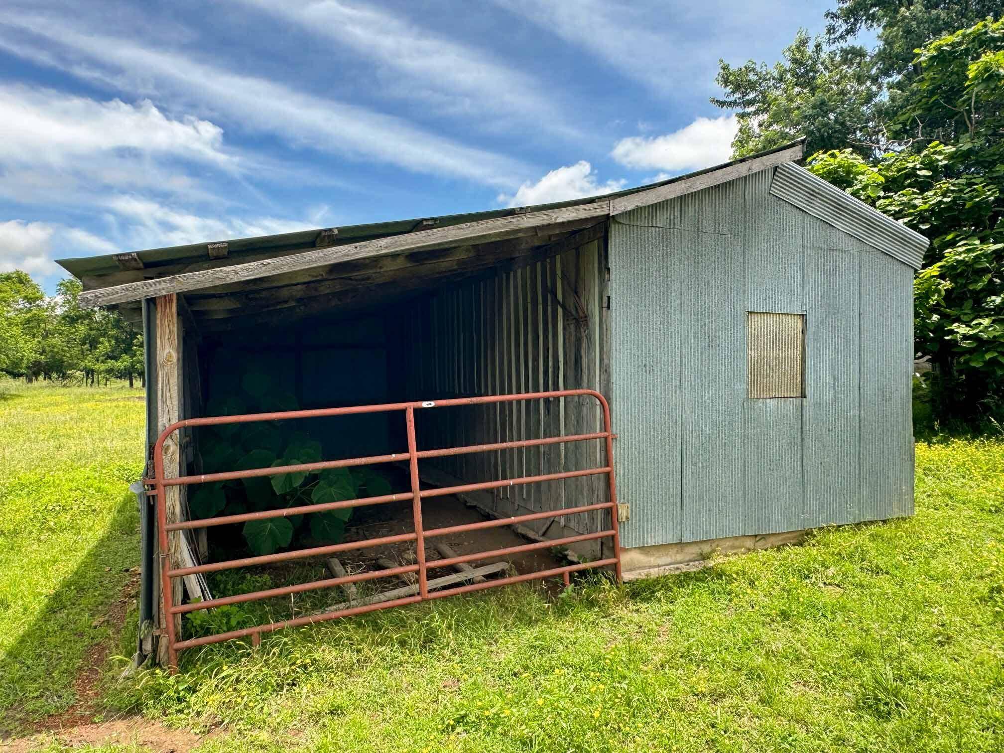 Rocky Comfort, MO 64861,317 B Spicer Lane
