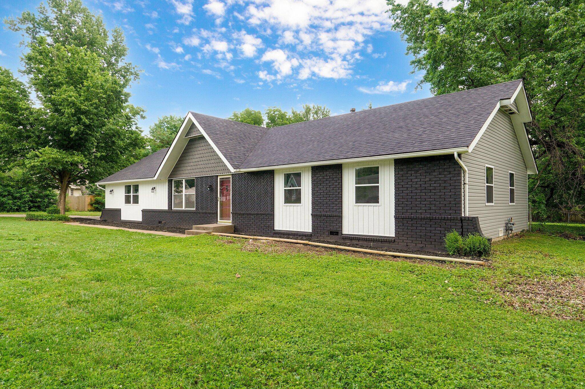 Springfield, MO 65804,4852 S Fremont Avenue