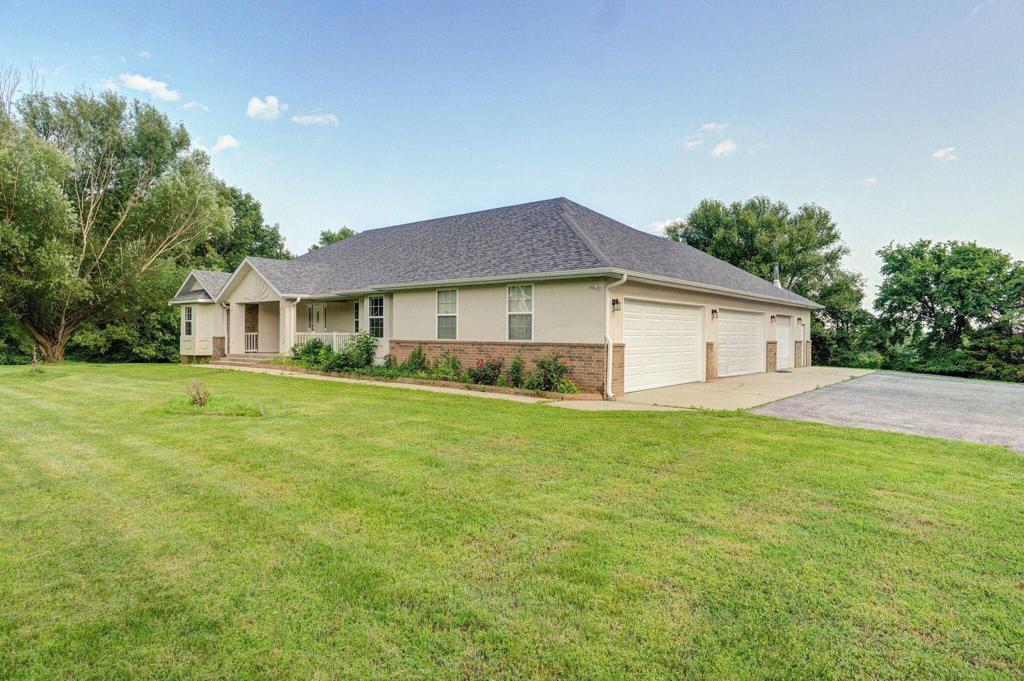 Nixa, MO 65714,2240 Cherokee Court