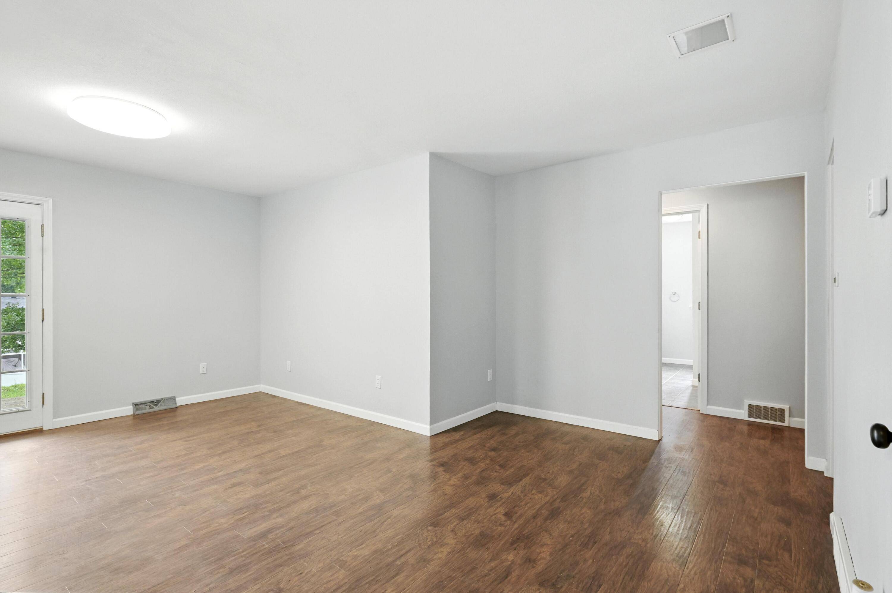 Neosho, MO 64850,711 W South Street